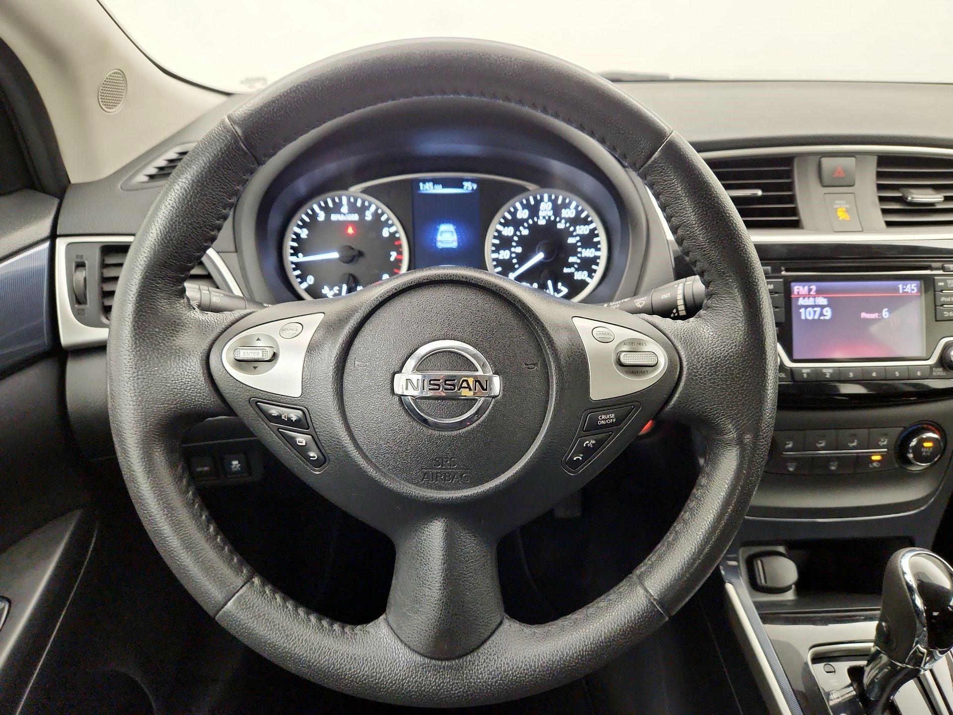 Thumbnail: 2017 Nissan Sentra - 10