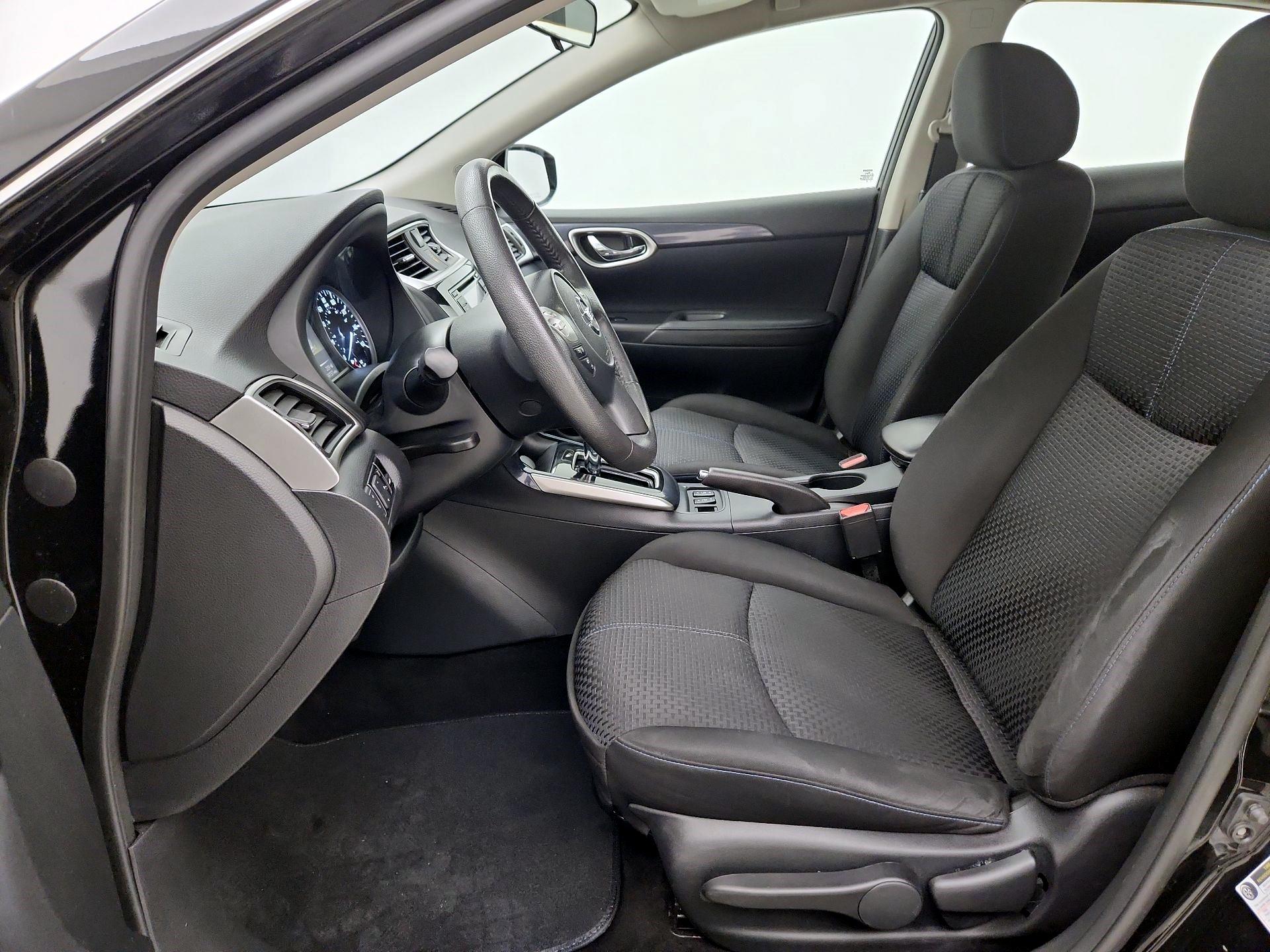 Thumbnail: 2017 Nissan Sentra - 11