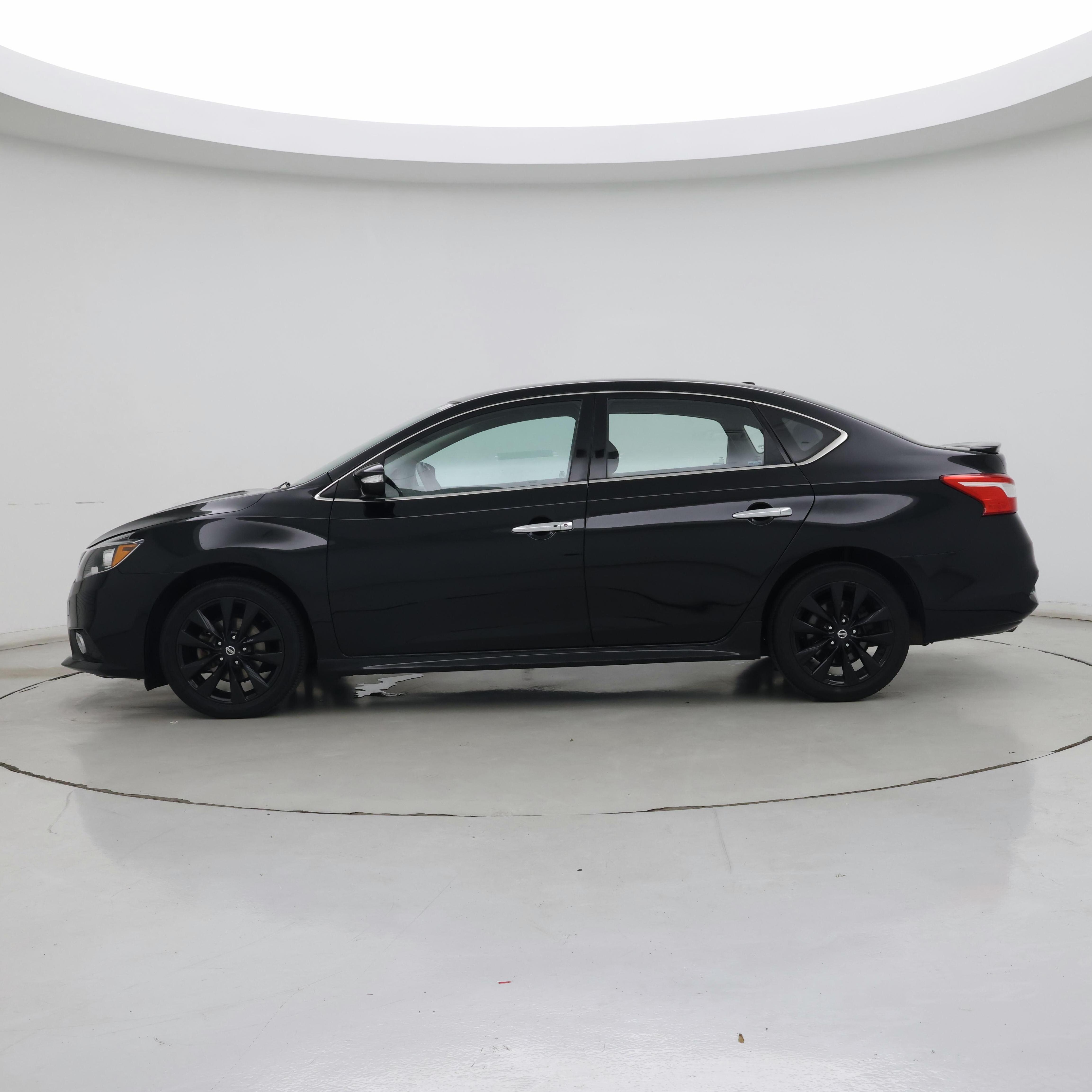Thumbnail: 2017 Nissan Sentra - 3