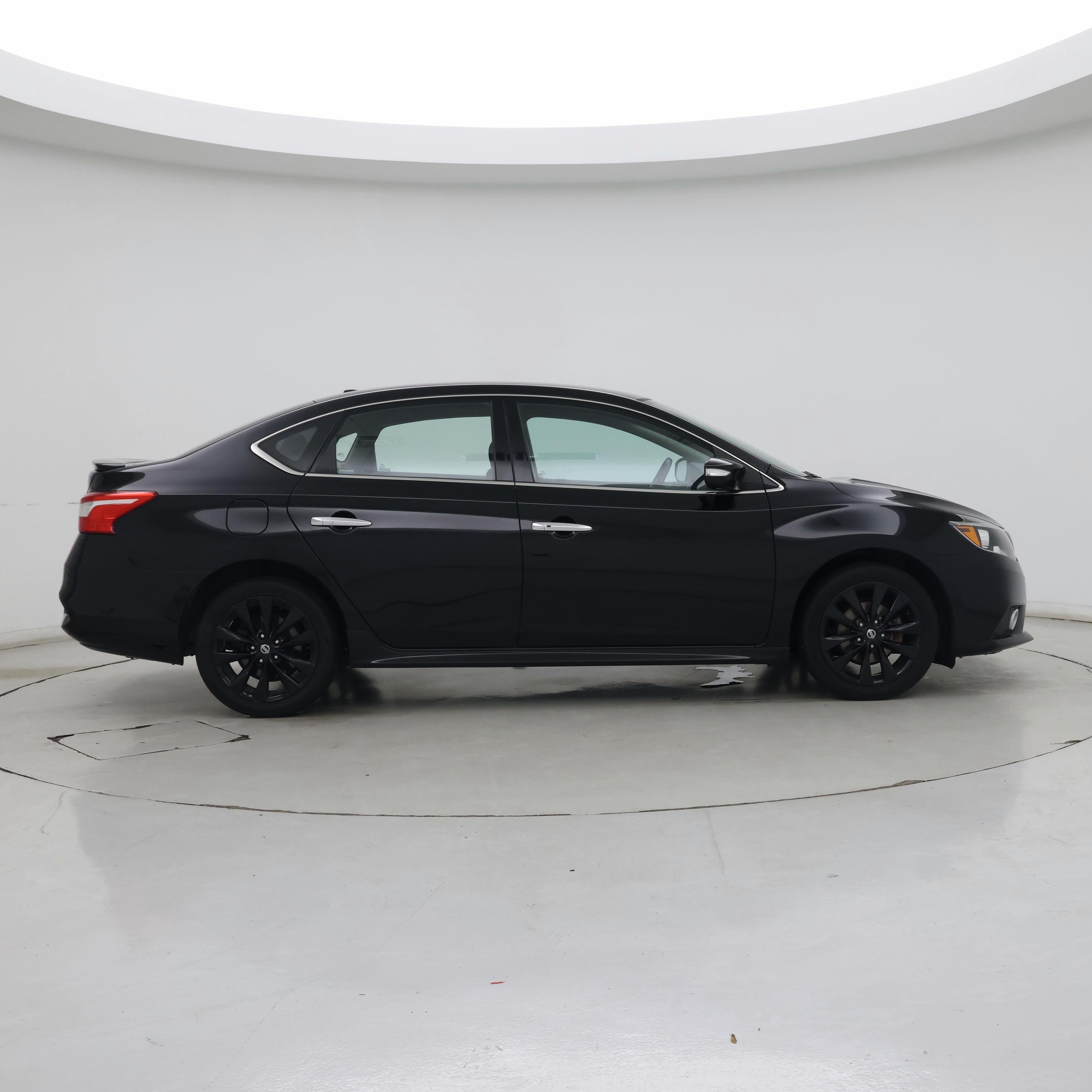 Thumbnail: 2017 Nissan Sentra - 7