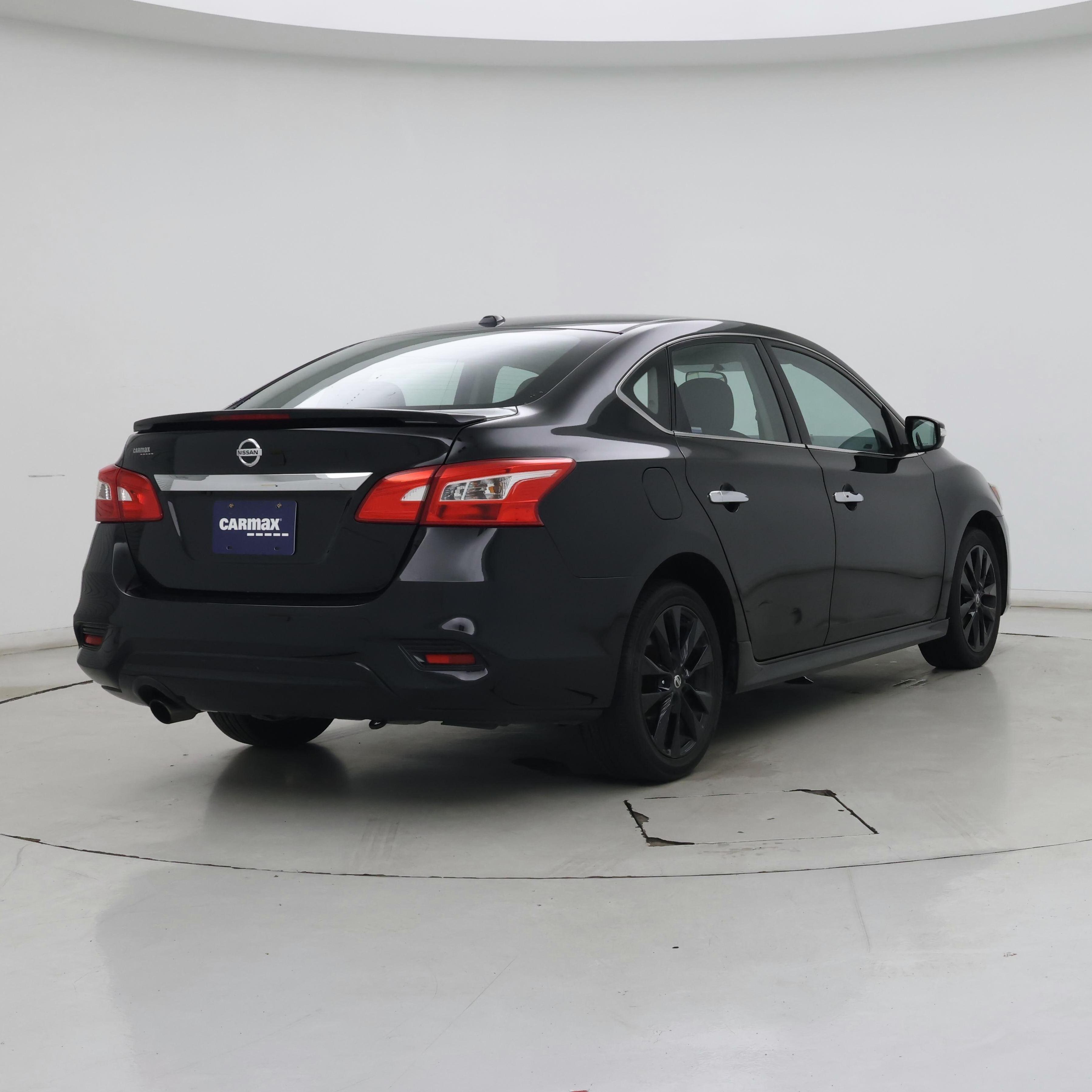Thumbnail: 2017 Nissan Sentra - 8