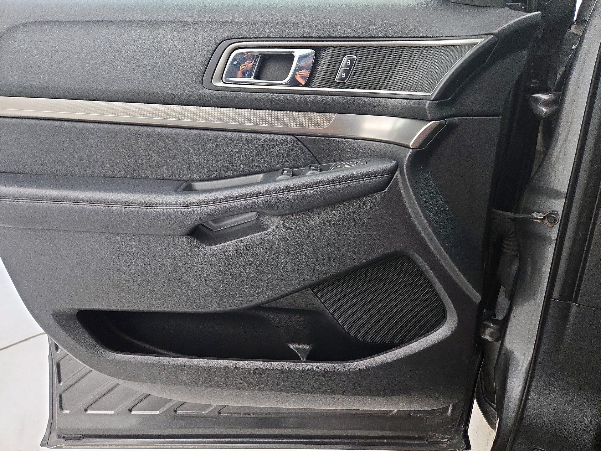 Thumbnail: 2018 Ford Explorer - 12