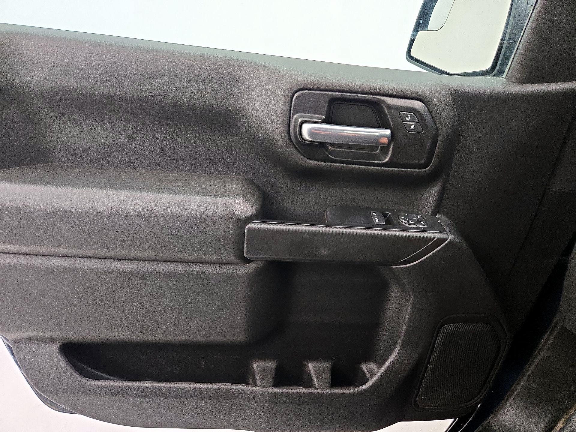 Thumbnail: 2021 Chevrolet Silverado 1500 - 12