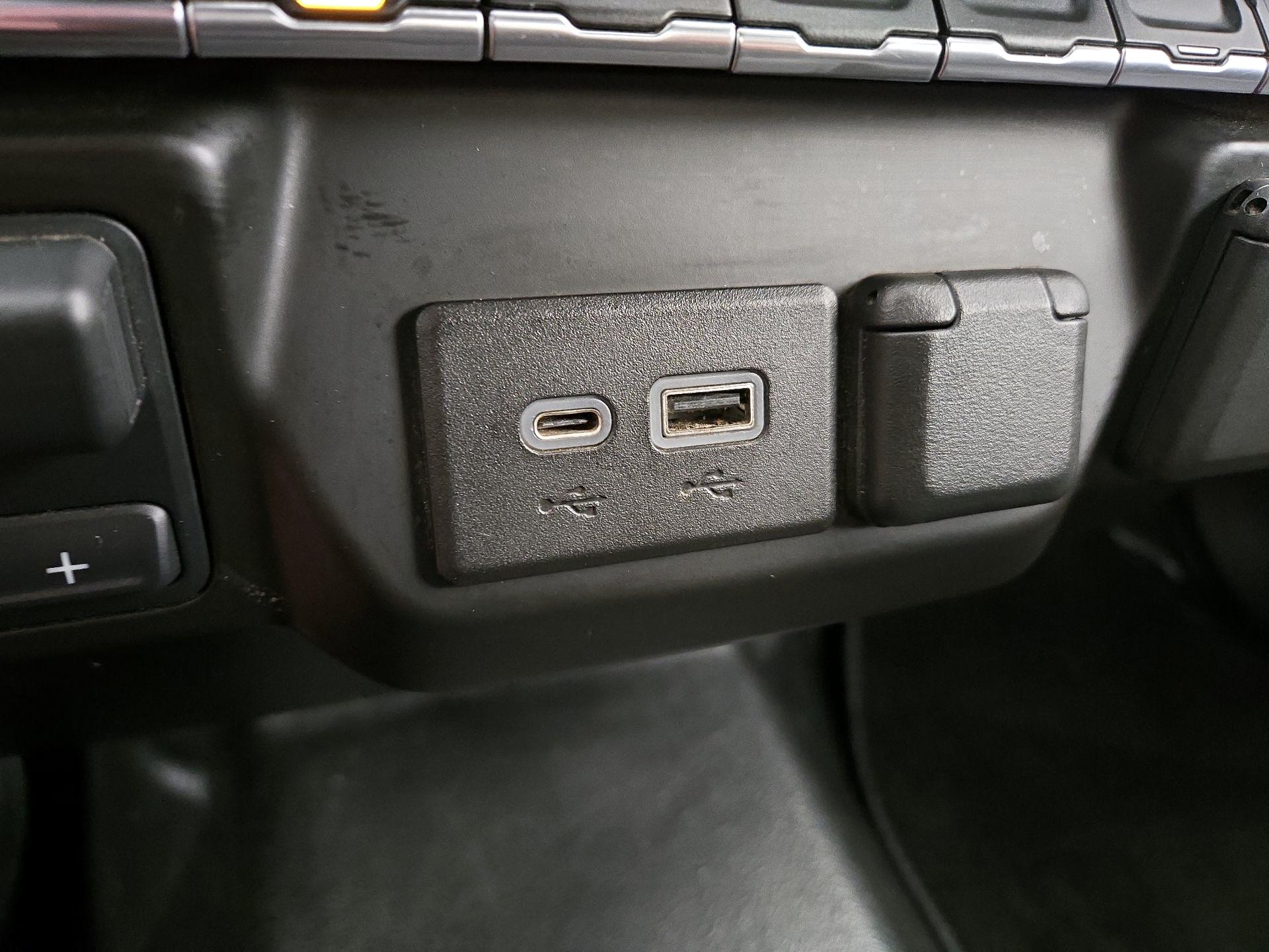 Thumbnail: 2021 Chevrolet Silverado 1500 - 18