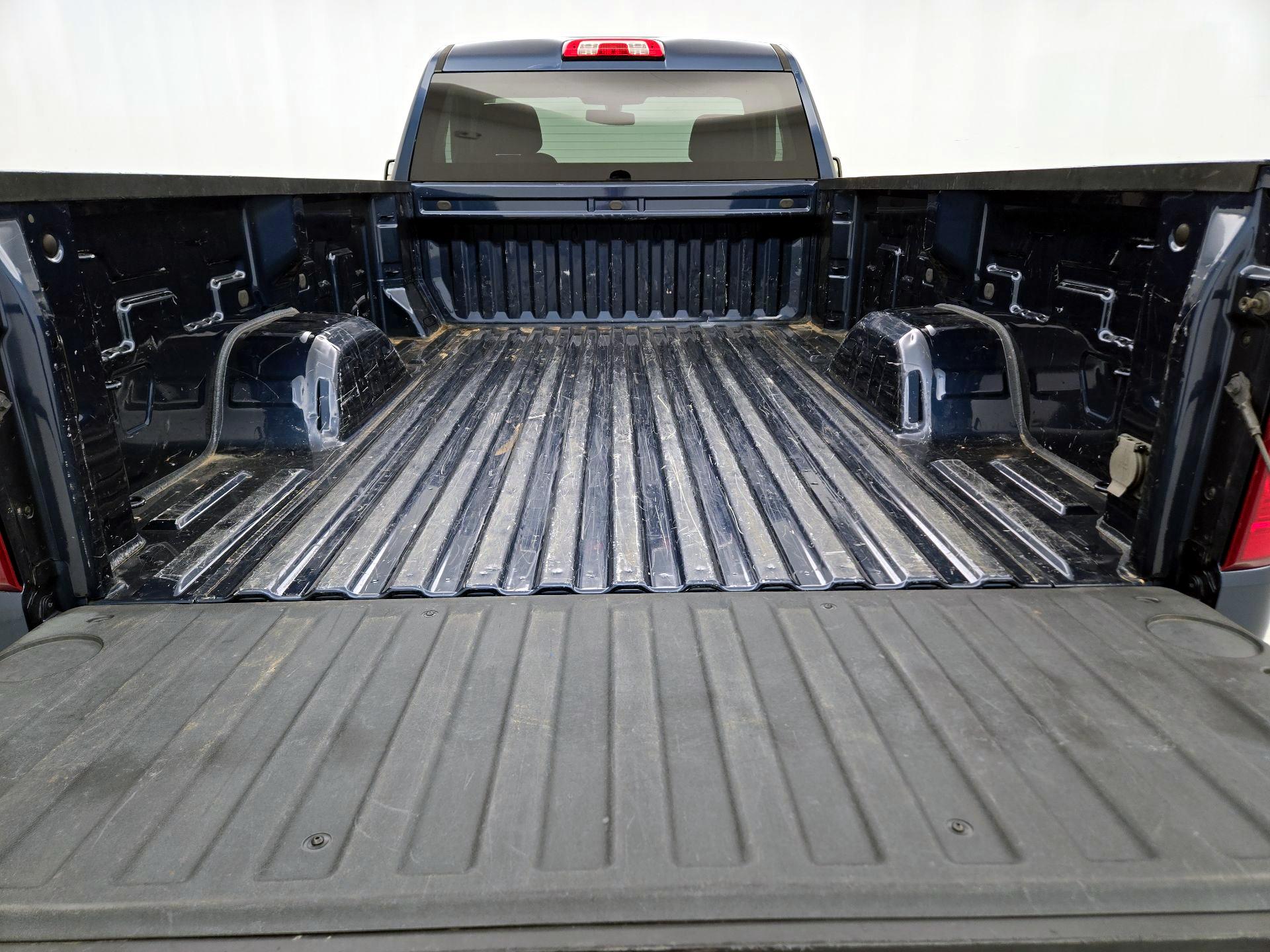 Thumbnail: 2021 Chevrolet Silverado 1500 - 19