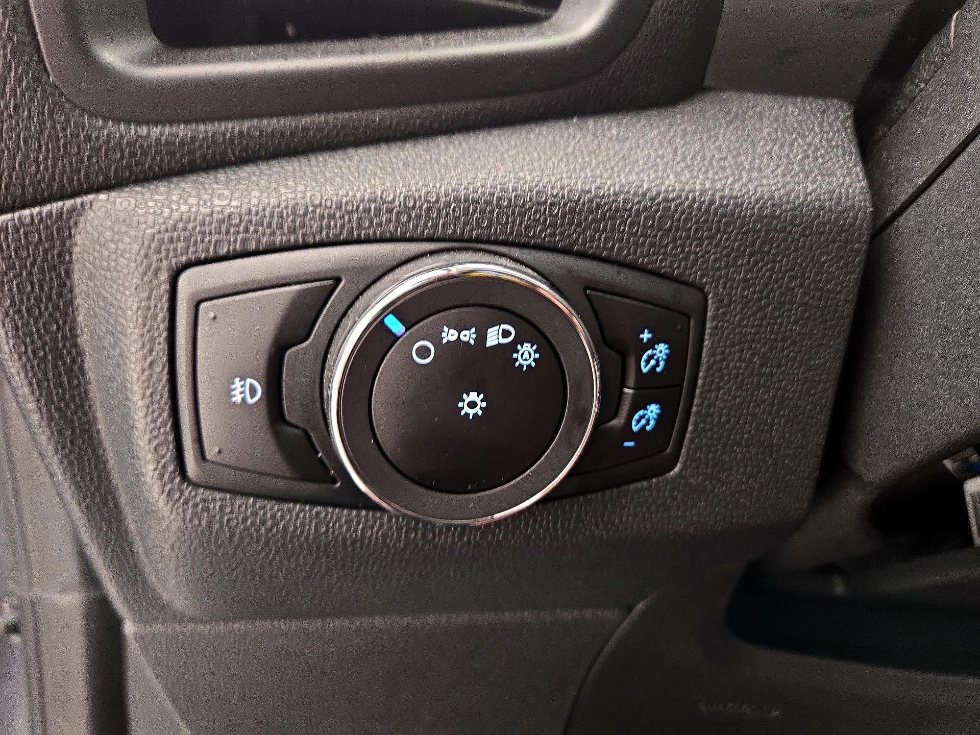 Thumbnail: 2018 Ford EcoSport - 13
