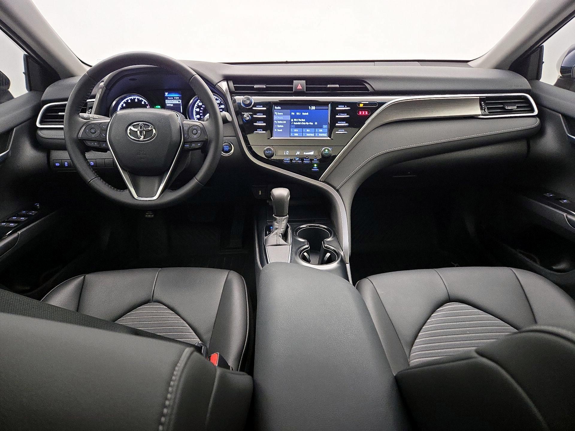Thumbnail: 2018 Toyota Camry - 9