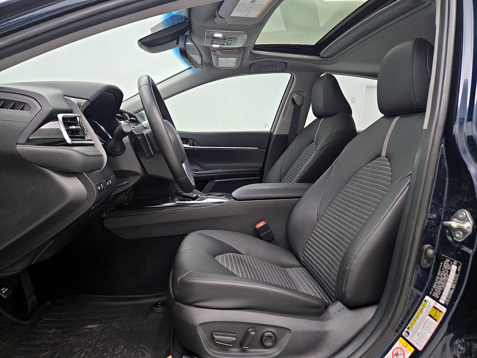 Thumbnail: 2018 Toyota Camry - 11