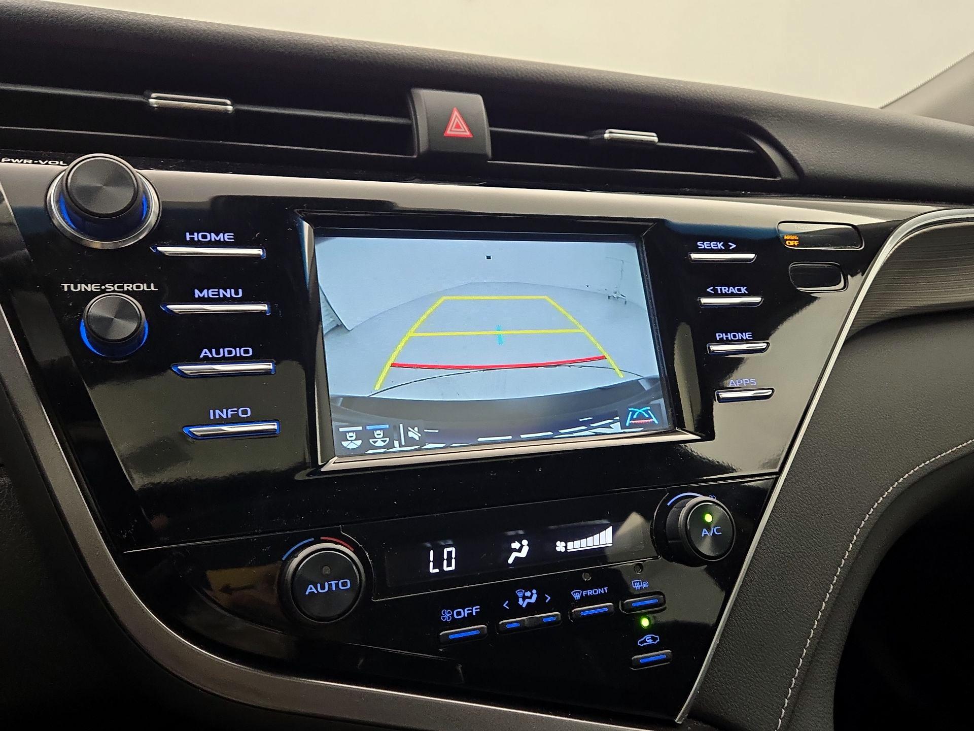 Thumbnail: 2018 Toyota Camry - 14