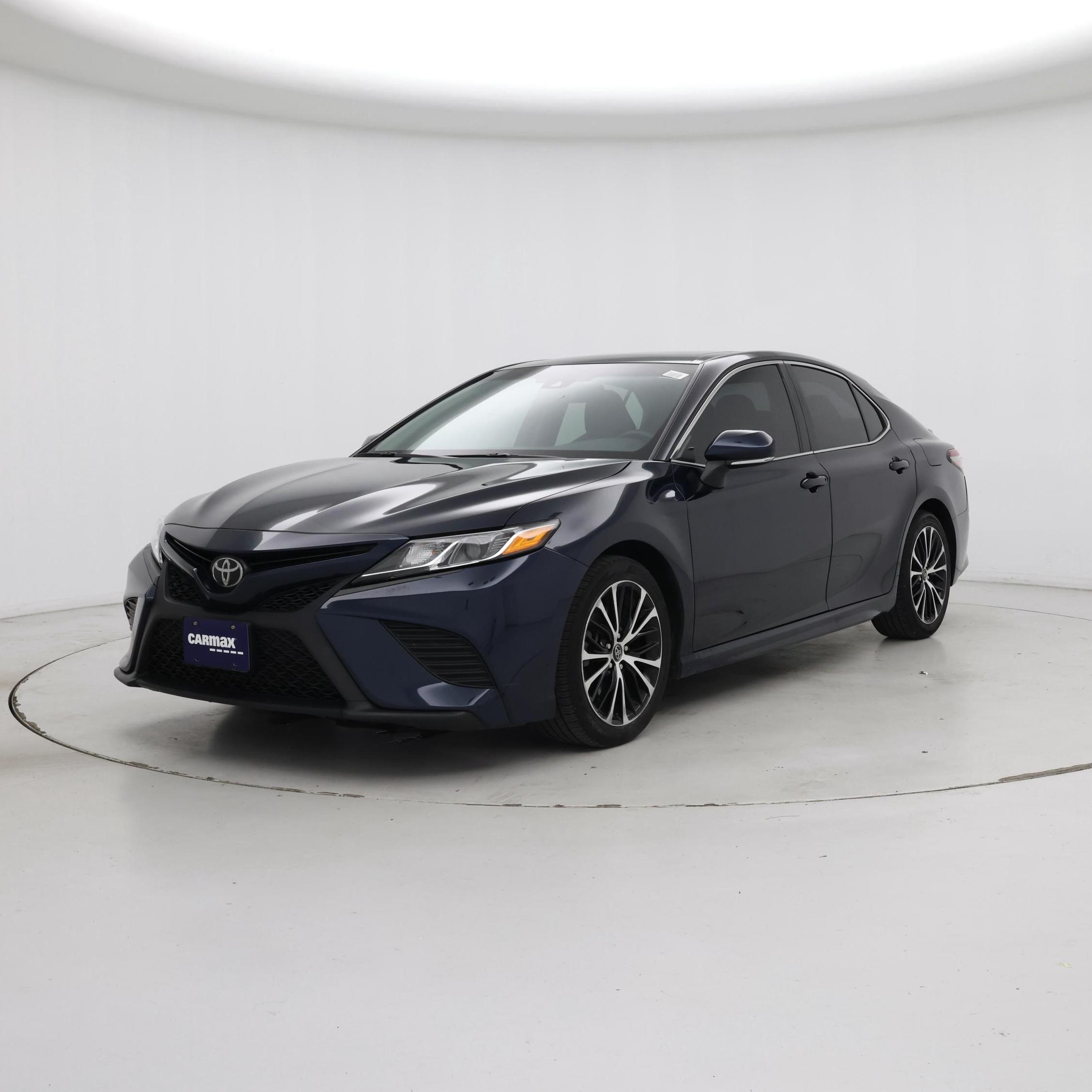 Thumbnail: 2018 Toyota Camry - 4