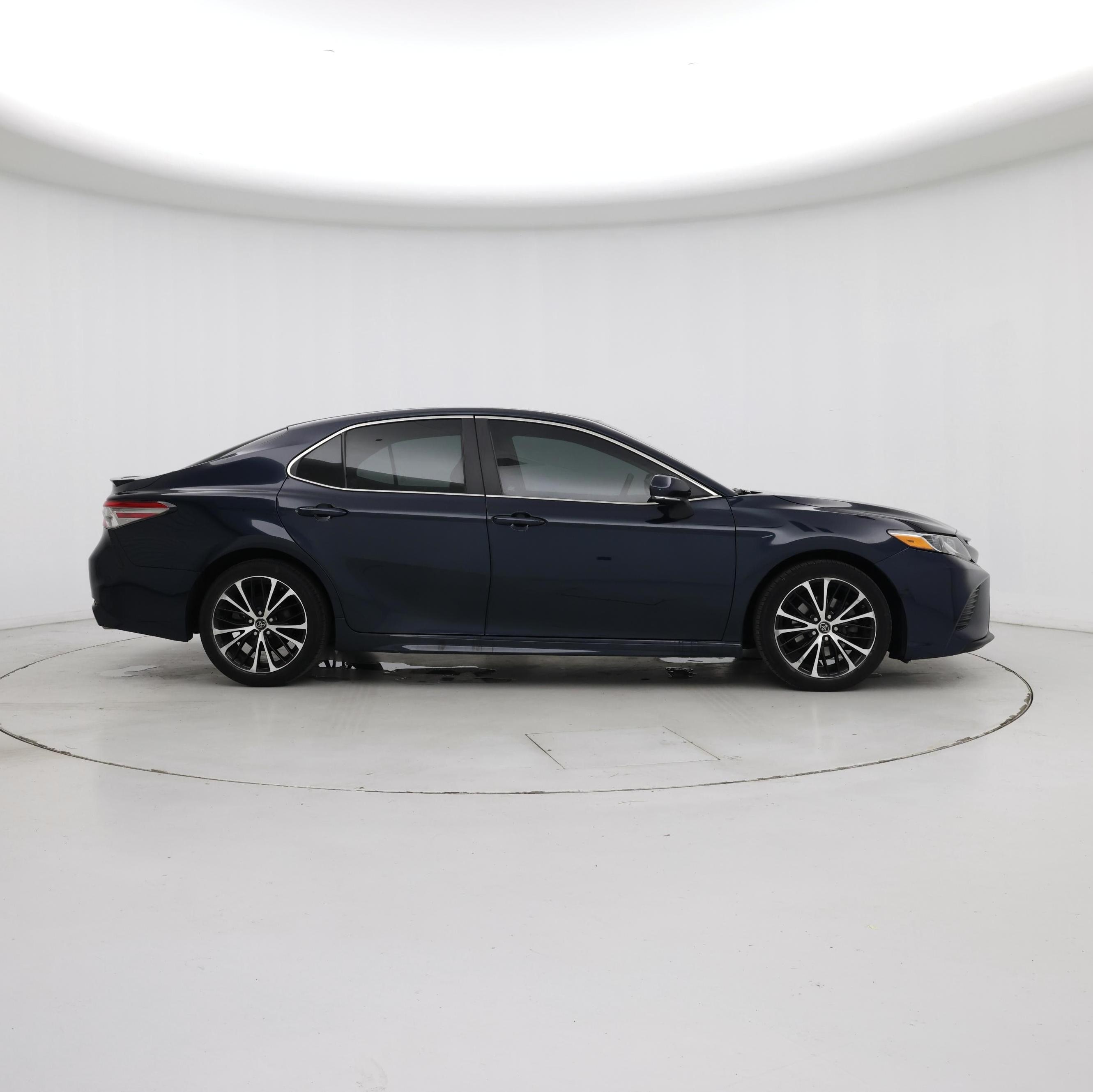 Thumbnail: 2018 Toyota Camry - 7