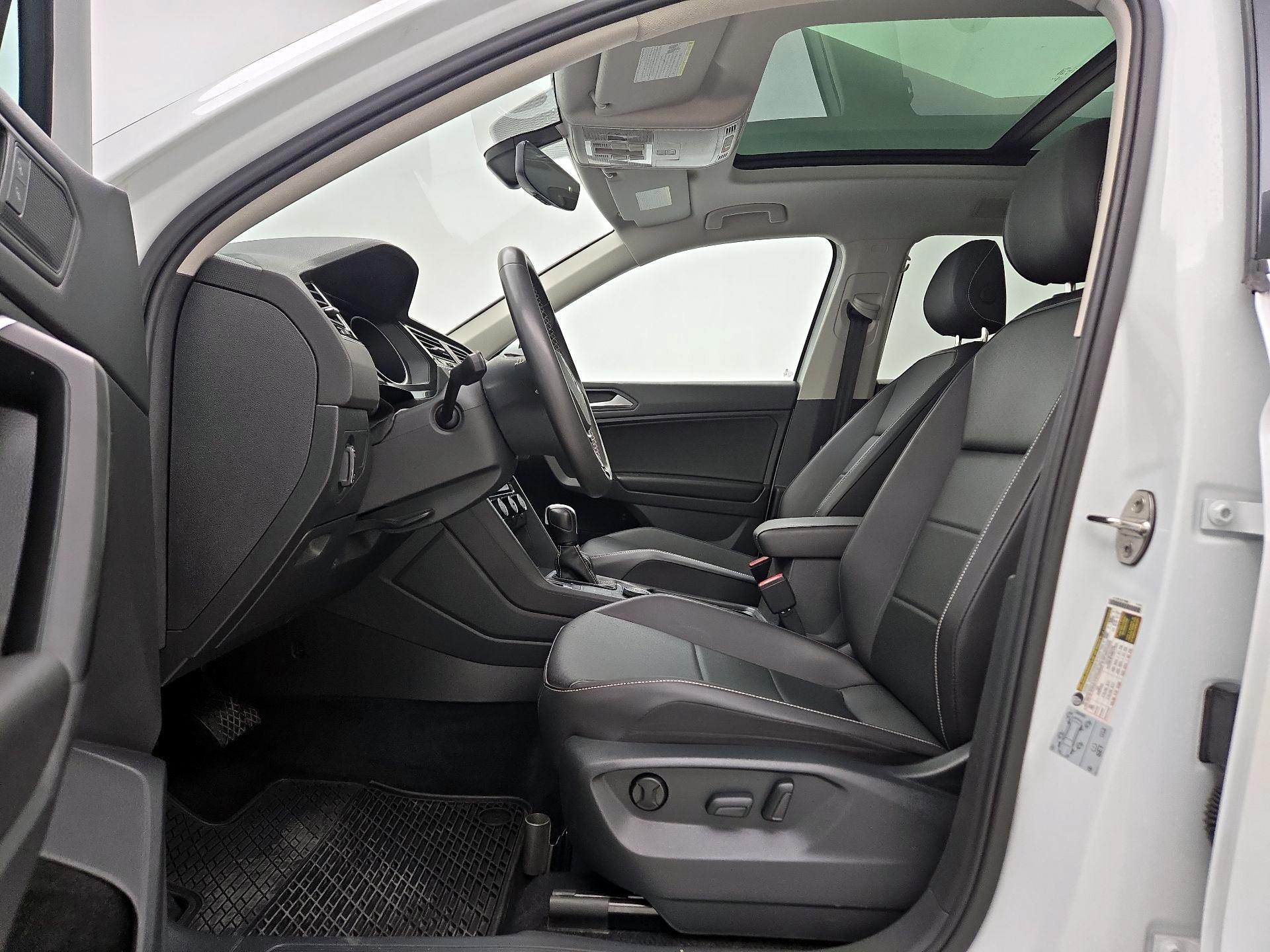 Thumbnail: 2021 Volkswagen Tiguan - 11