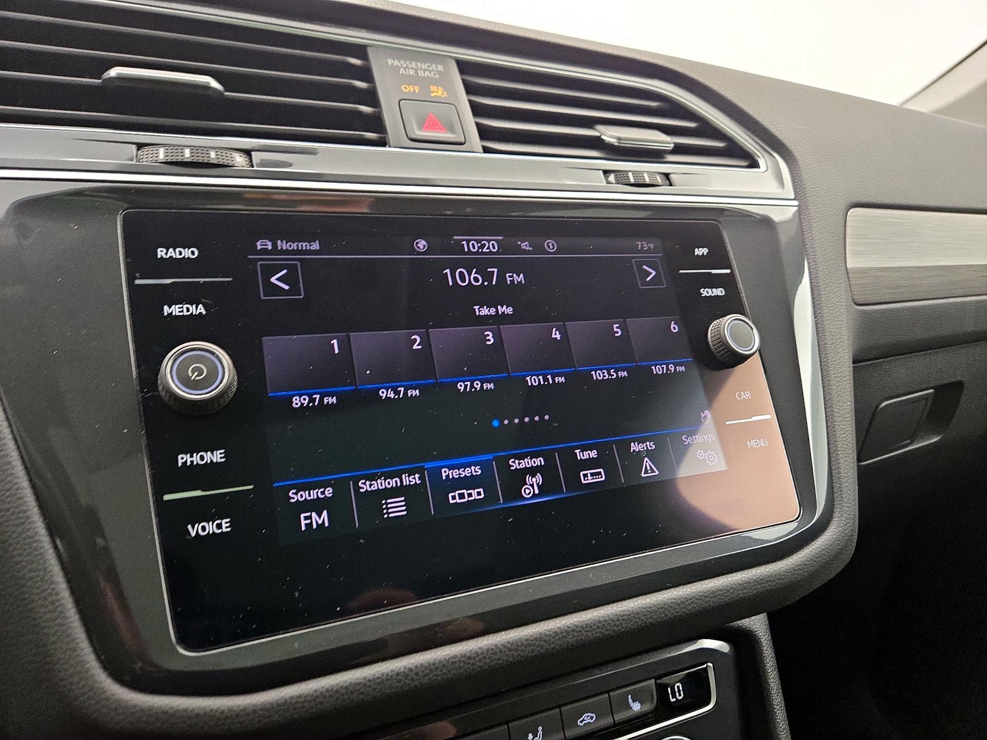 Thumbnail: 2021 Volkswagen Tiguan - 15