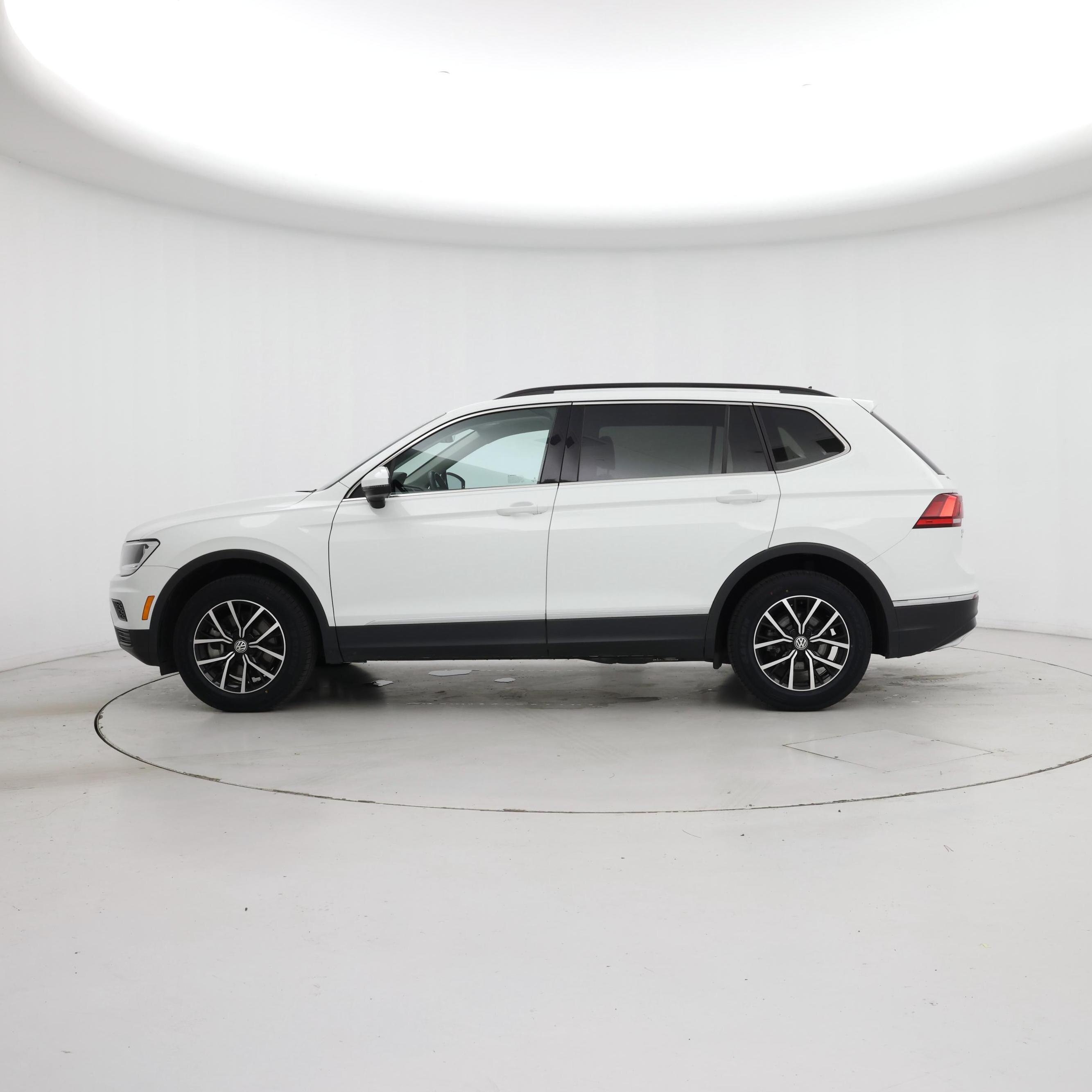 Thumbnail: 2021 Volkswagen Tiguan - 3