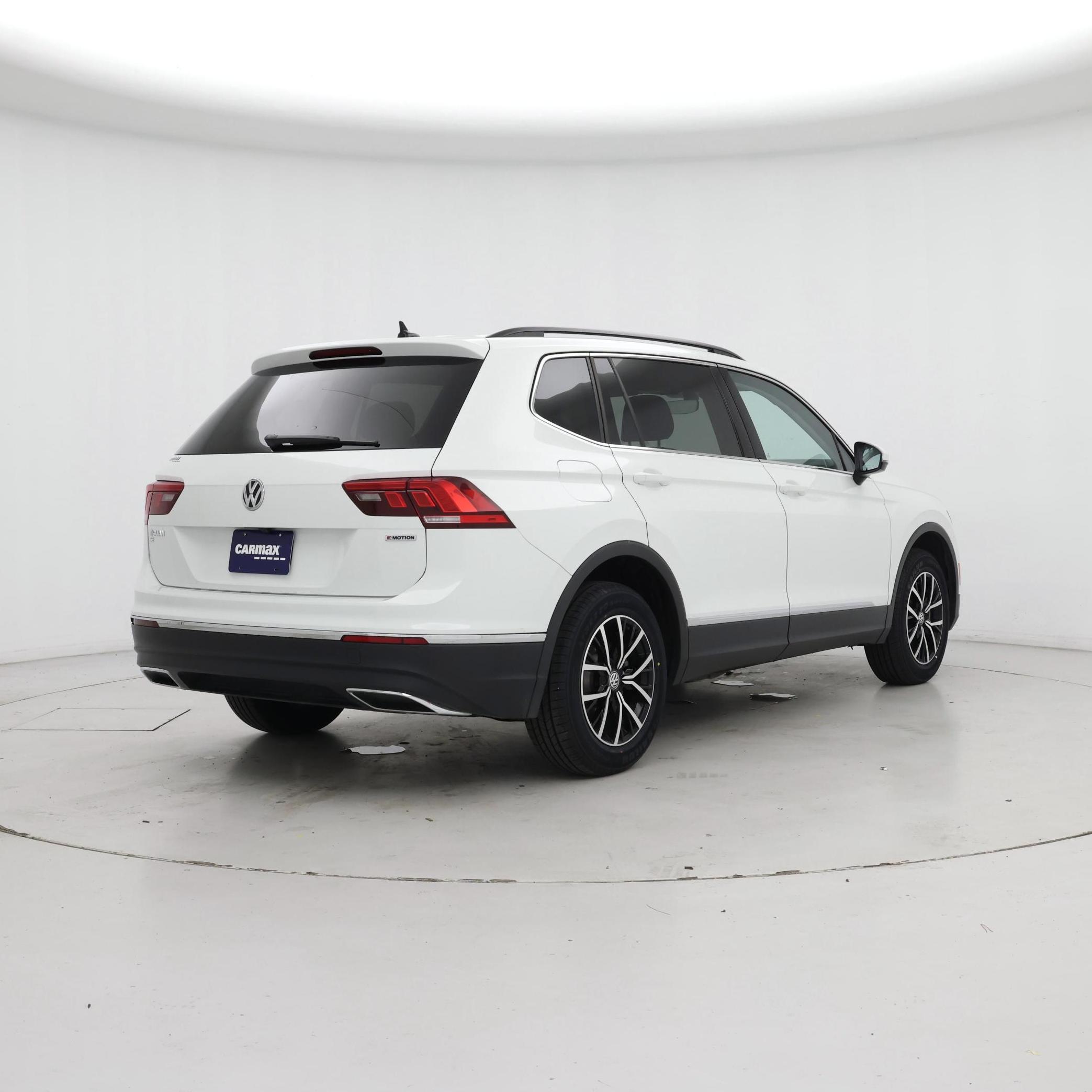 Thumbnail: 2021 Volkswagen Tiguan - 8
