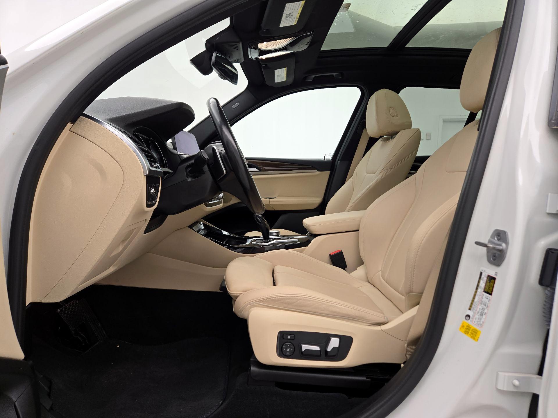 Thumbnail: 2021 BMW X3 - 11