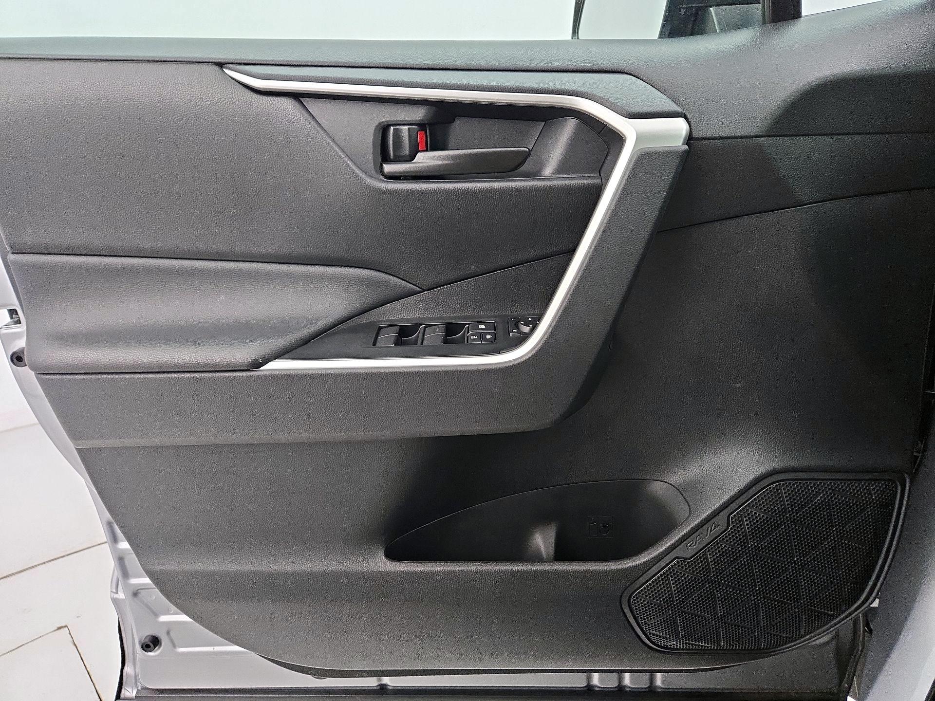 Thumbnail: 2024 Toyota RAV4 - 12