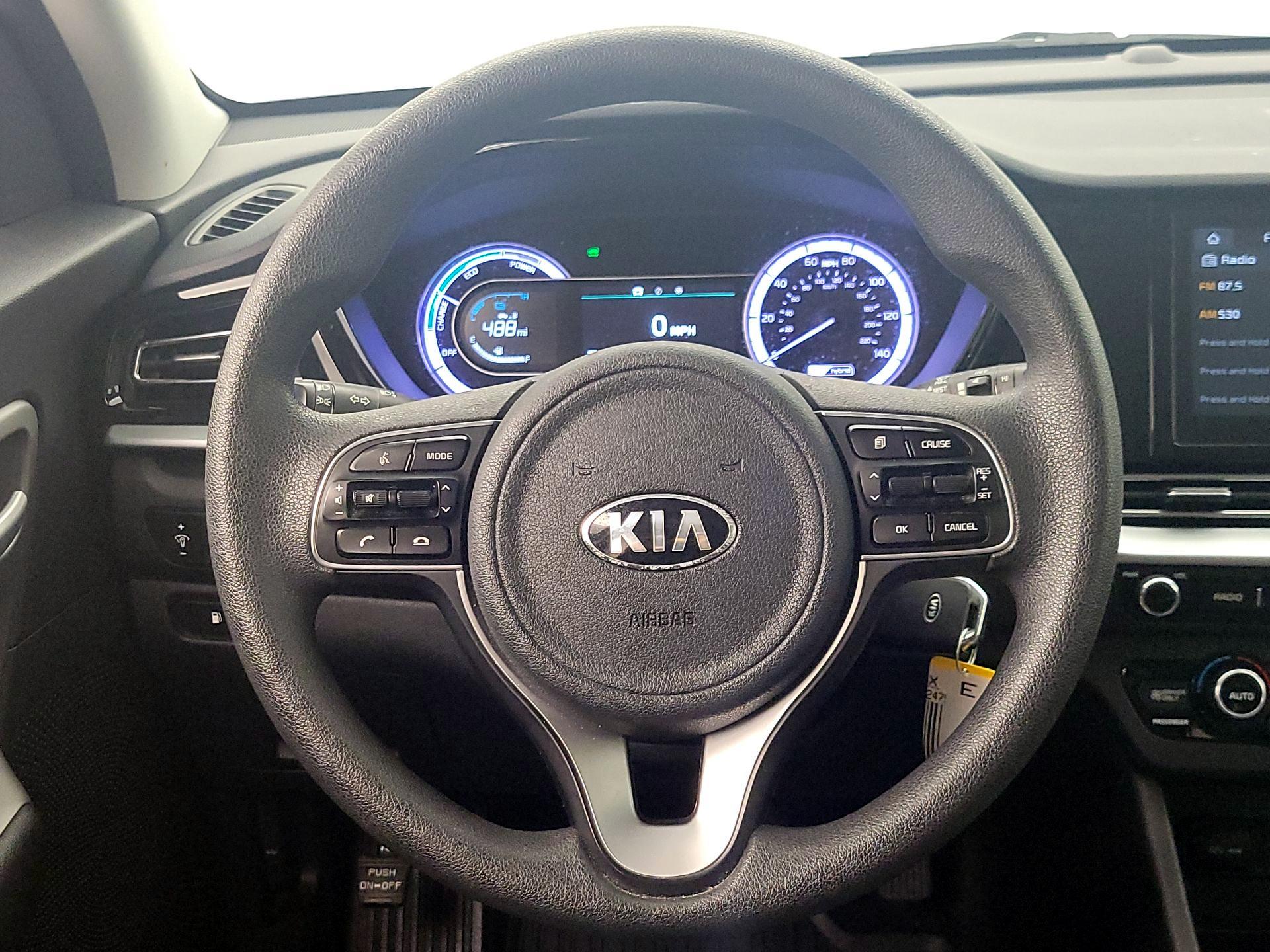Thumbnail: 2020 Kia Niro - 10
