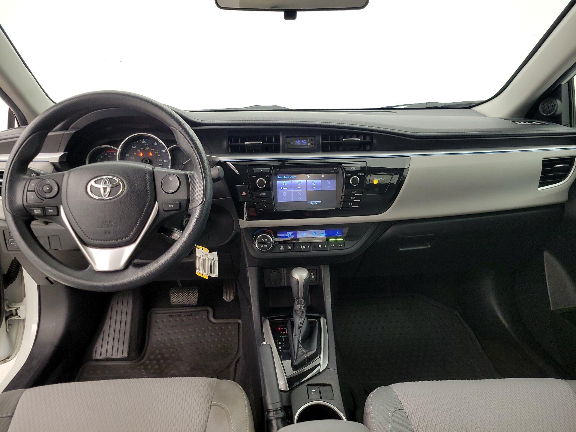 Thumbnail: 2015 Toyota Corolla - 9