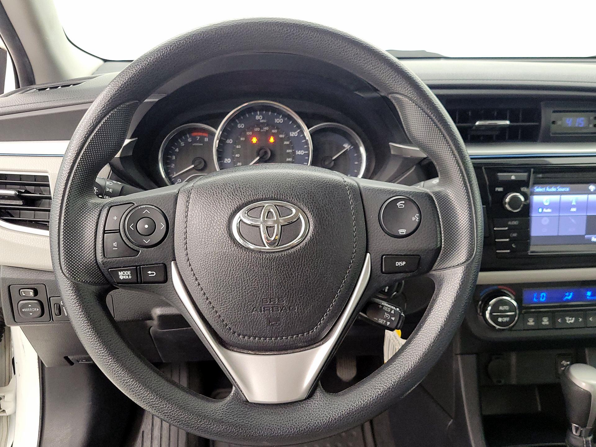 Thumbnail: 2015 Toyota Corolla - 10