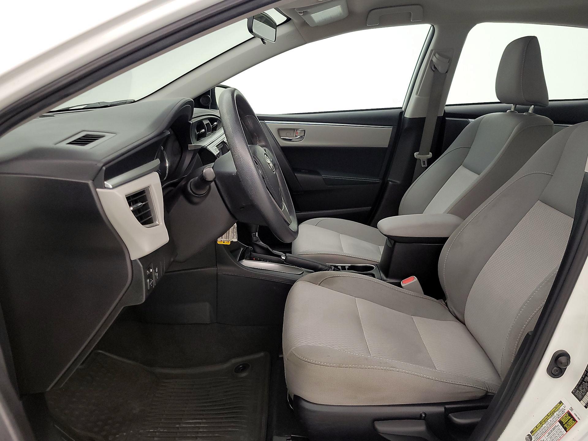Thumbnail: 2015 Toyota Corolla - 11
