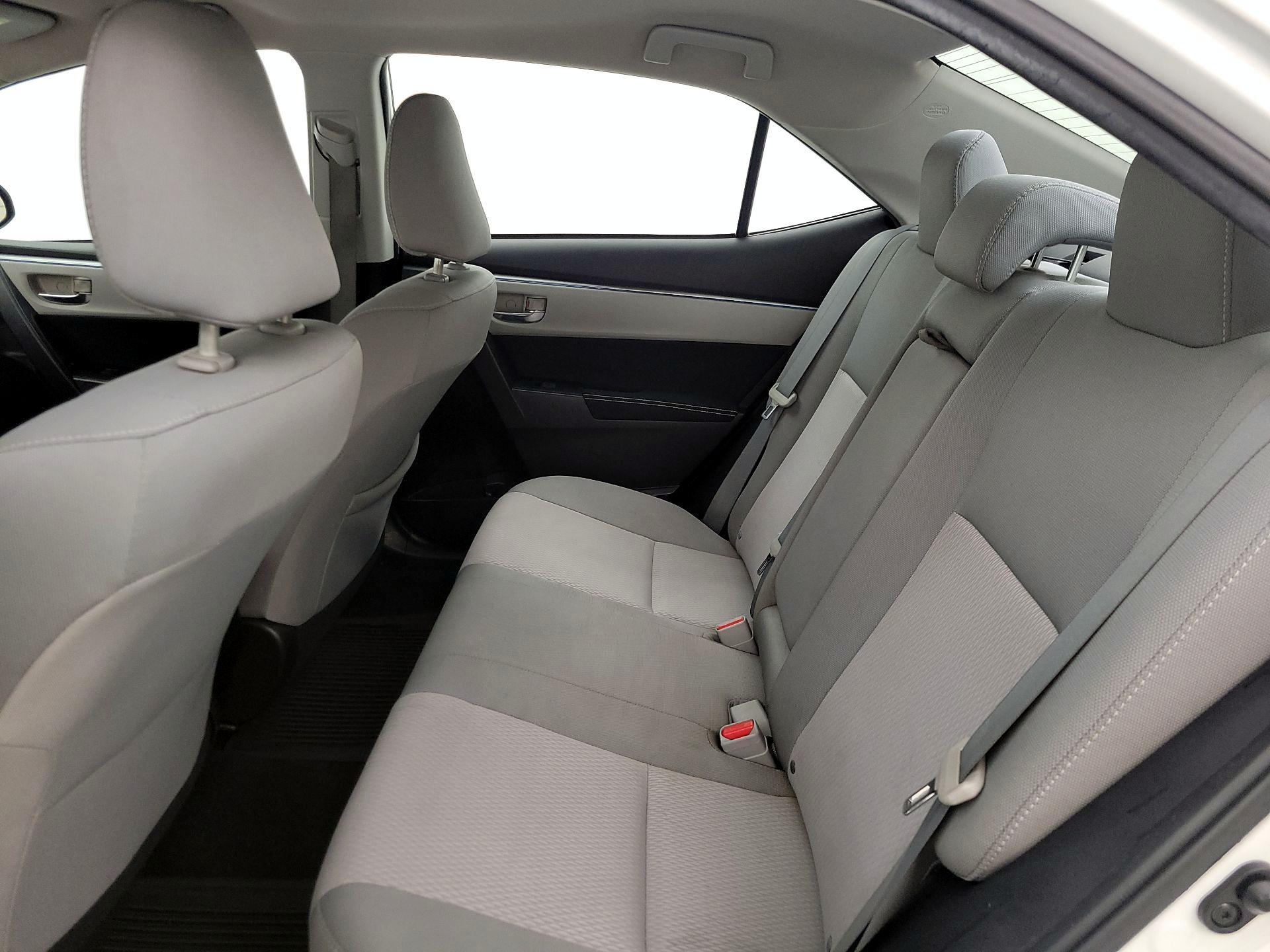 Thumbnail: 2015 Toyota Corolla - 18