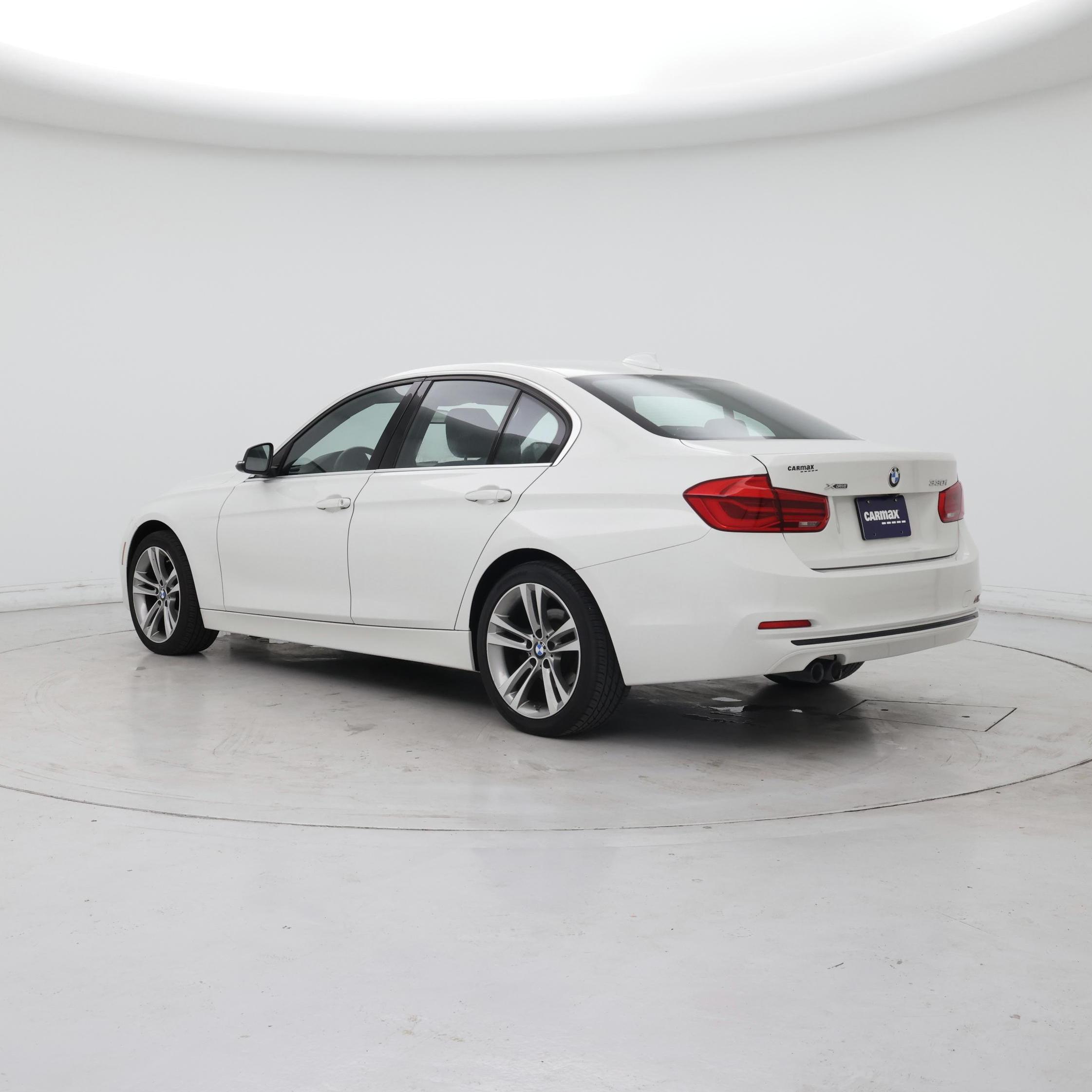 Thumbnail: 2018 BMW 3 Series - 2