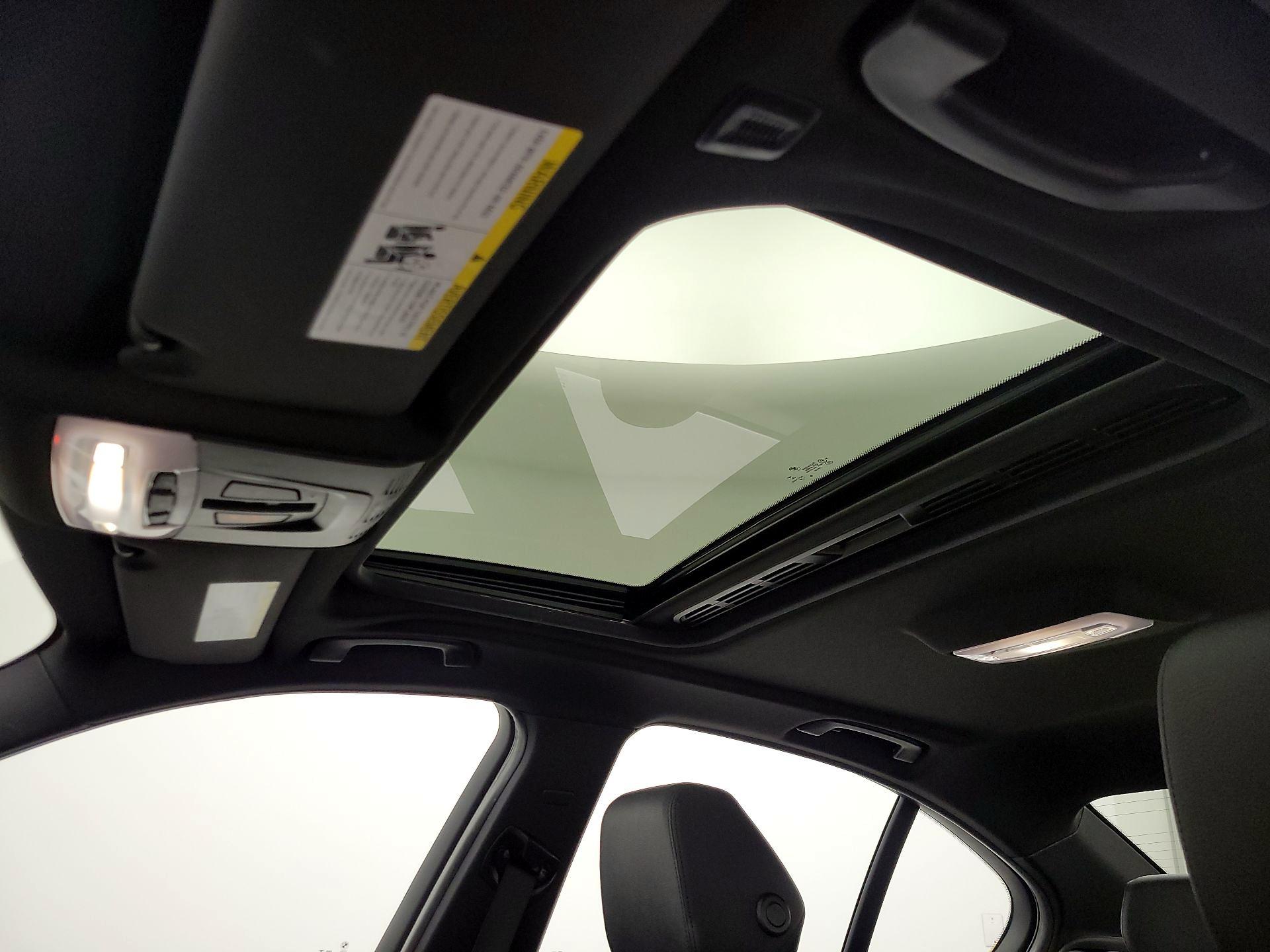 Thumbnail: 2018 BMW 3 Series - 20