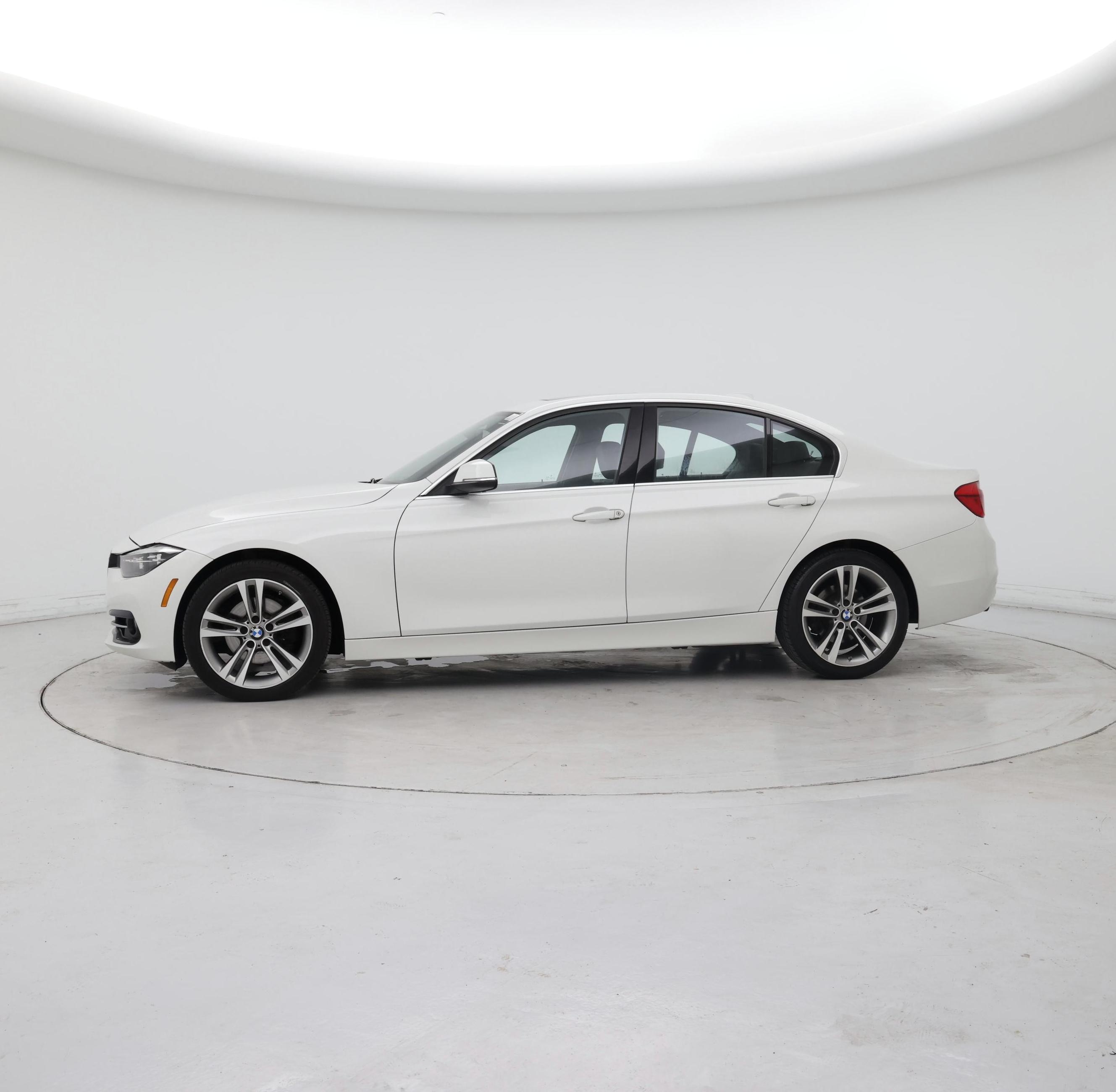 Thumbnail: 2018 BMW 3 Series - 3