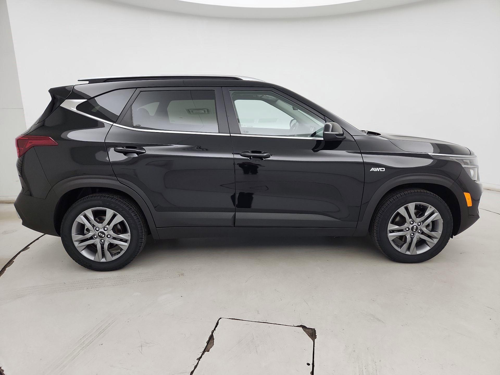 Thumbnail: 2021 Kia Seltos - 4