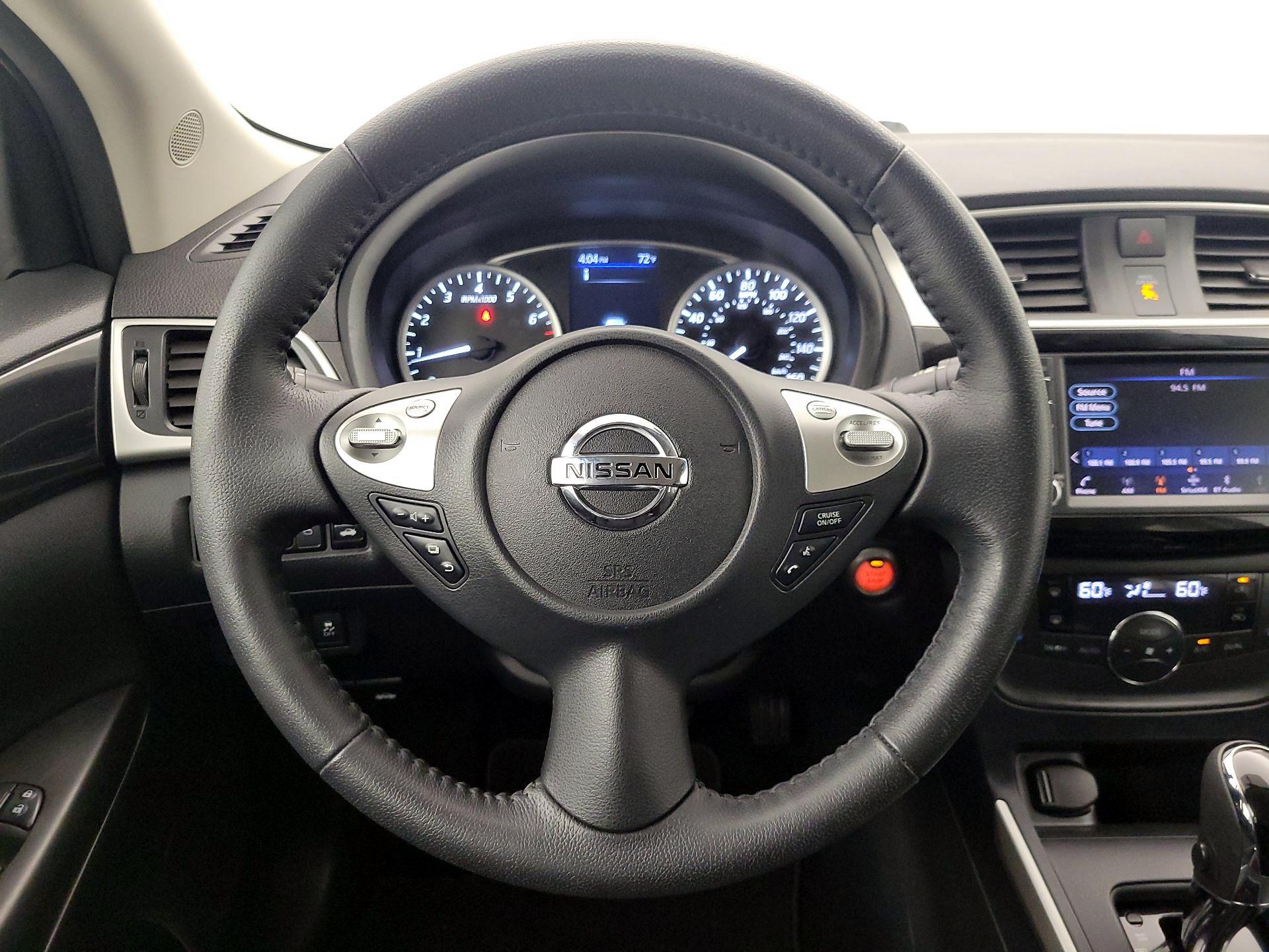Thumbnail: 2019 Nissan Sentra - 10