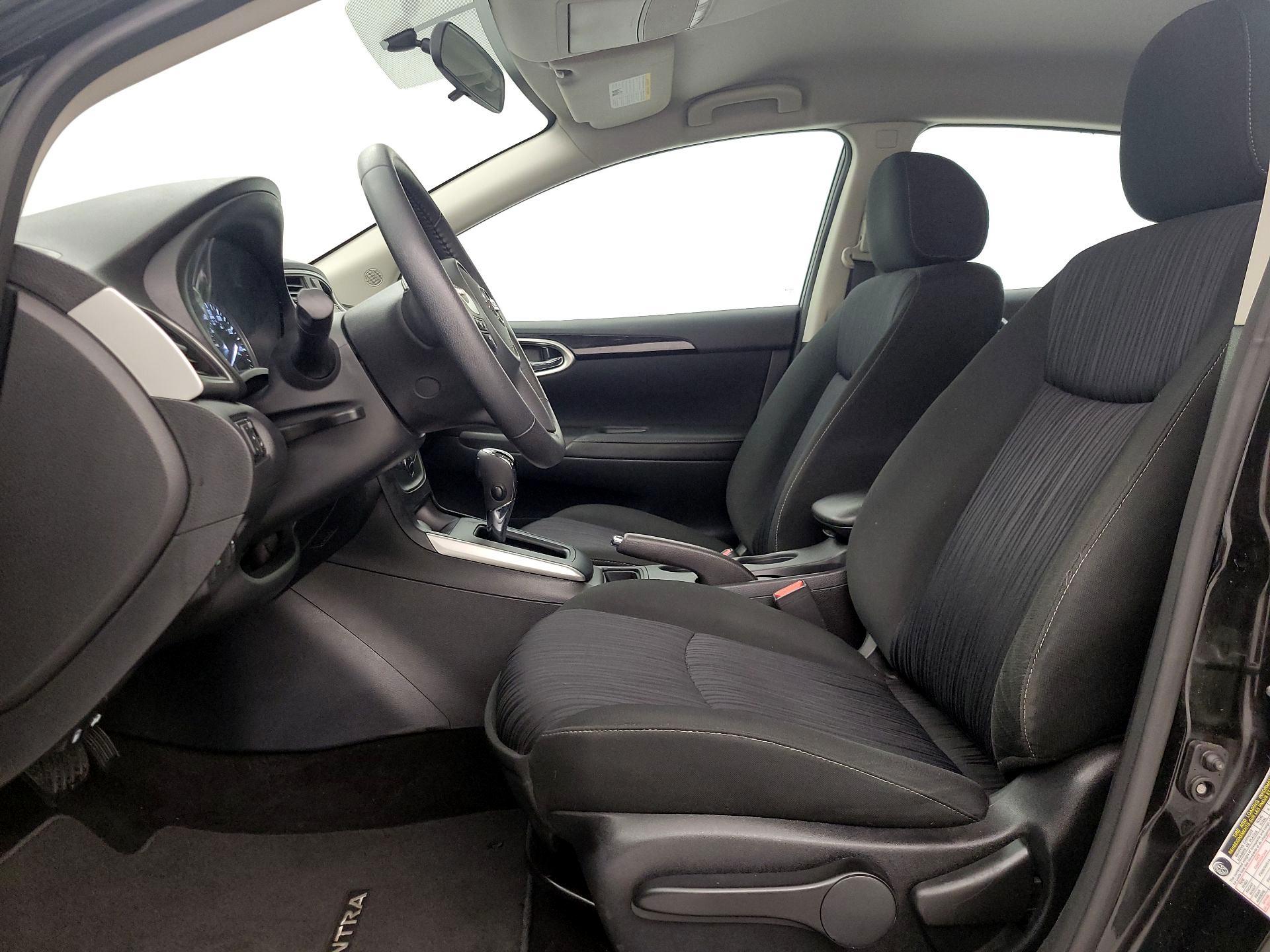 Thumbnail: 2019 Nissan Sentra - 11