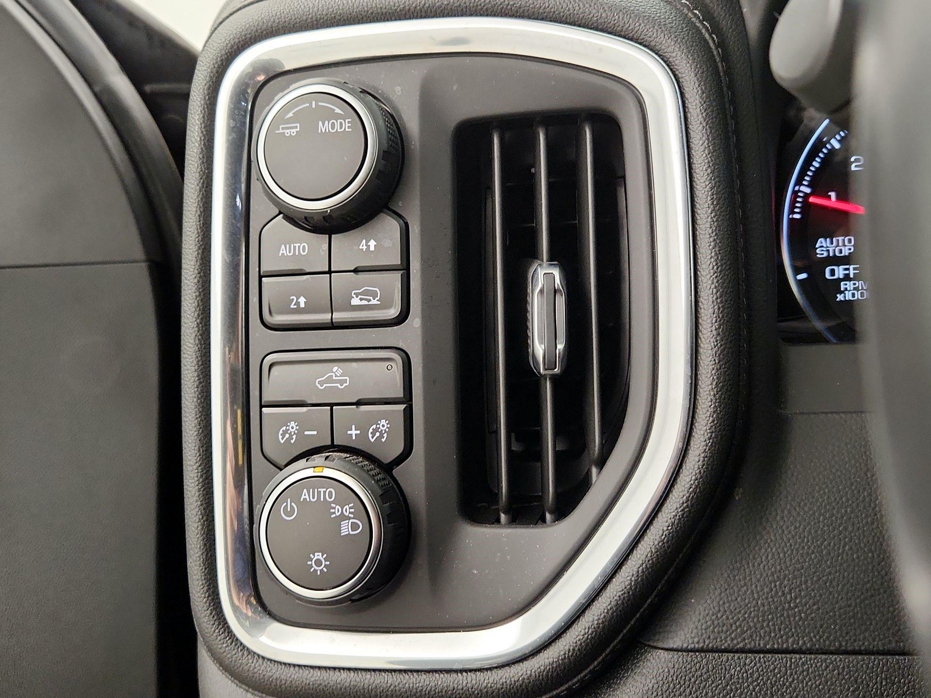 Thumbnail: 2021 Chevrolet Silverado 1500 - 11