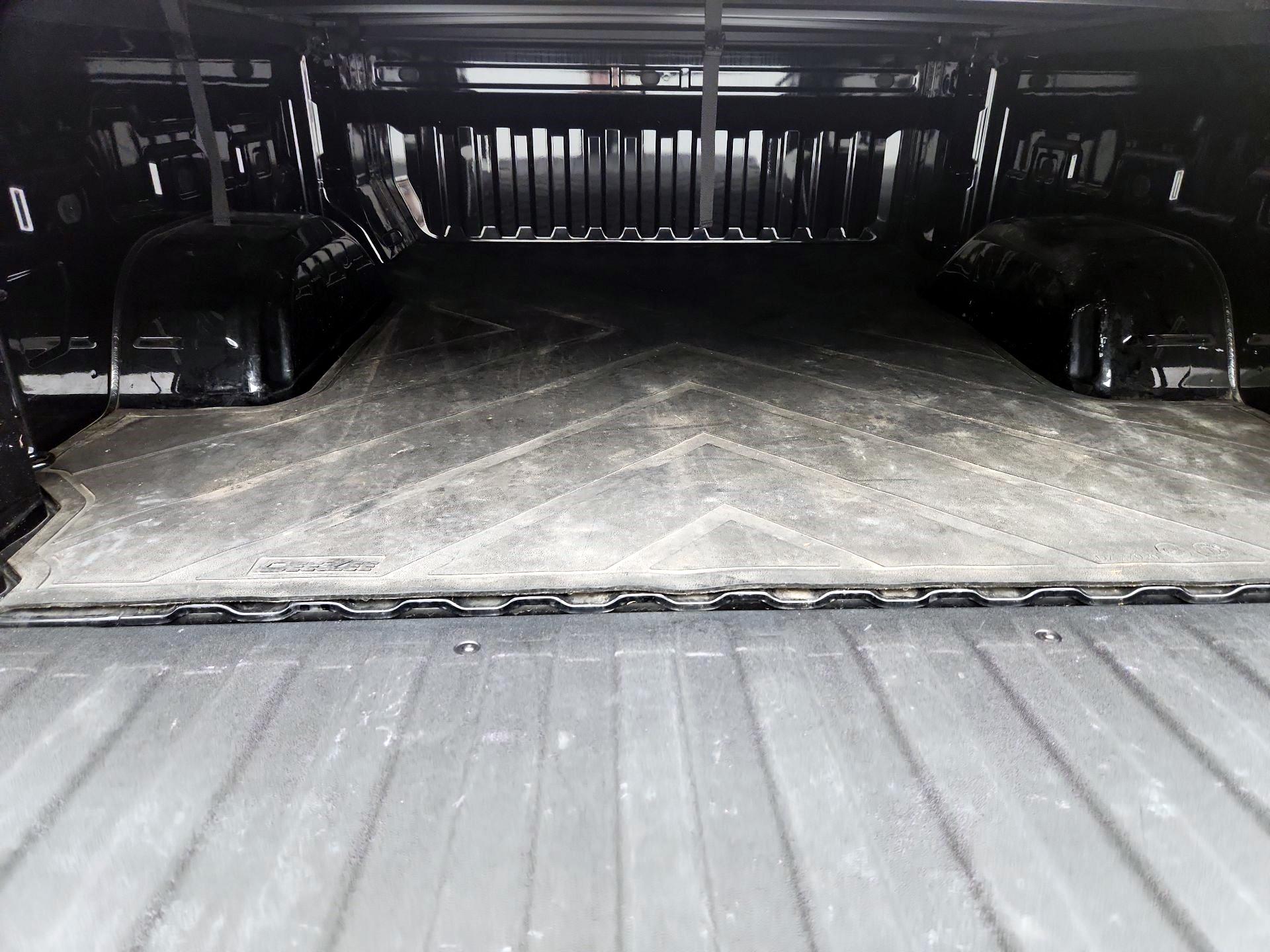 Thumbnail: 2021 Chevrolet Silverado 1500 - 18