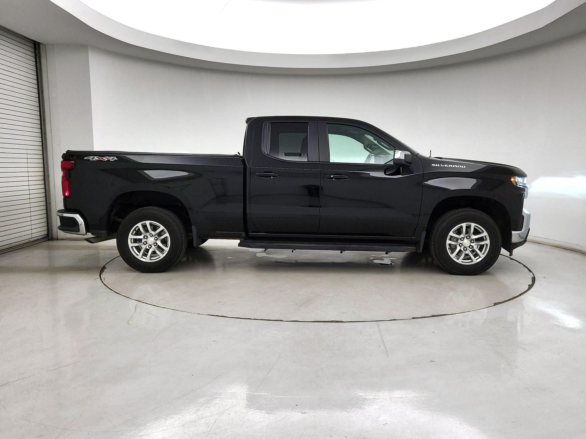 Thumbnail: 2021 Chevrolet Silverado 1500 - 4
