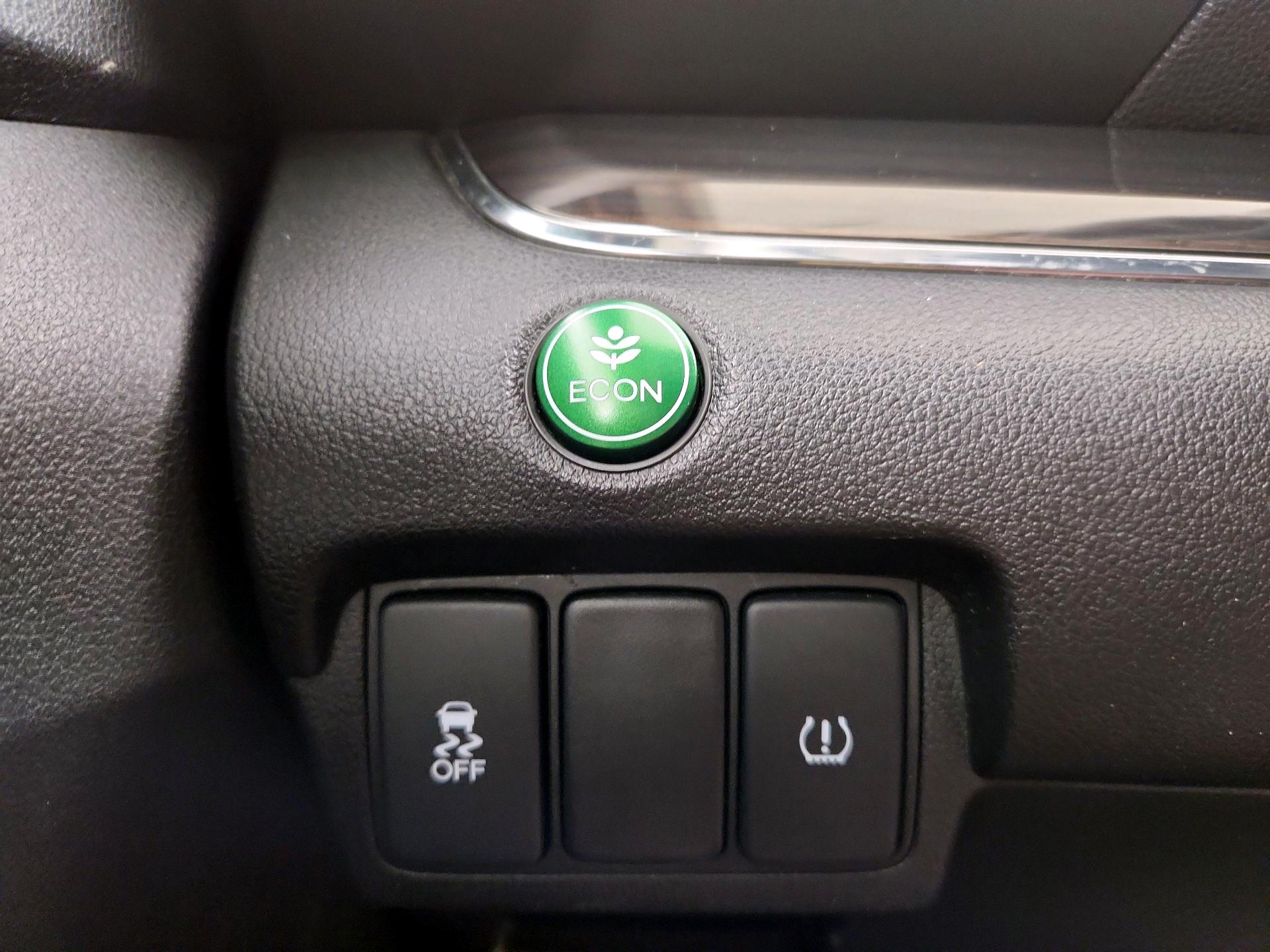 Thumbnail: 2015 Honda CR-V - 13