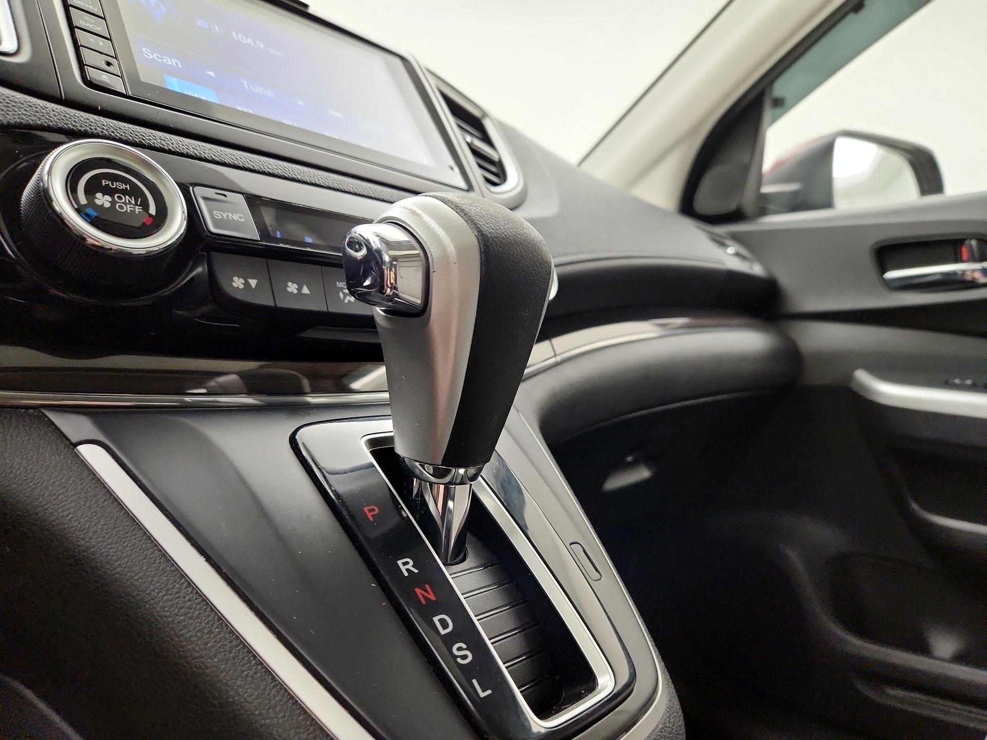 Thumbnail: 2015 Honda CR-V - 17