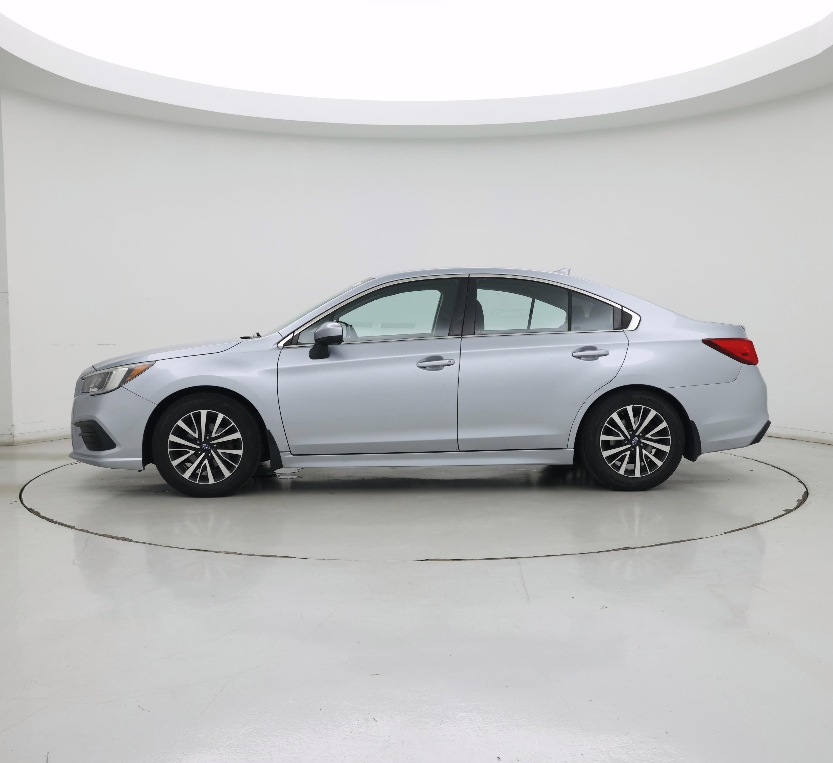 Thumbnail: 2018 Subaru Legacy - 3