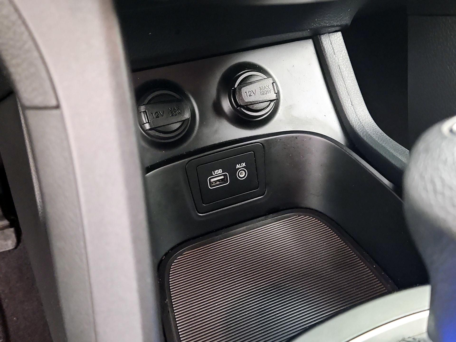 Thumbnail: 2018 Hyundai Santa Fe - 18