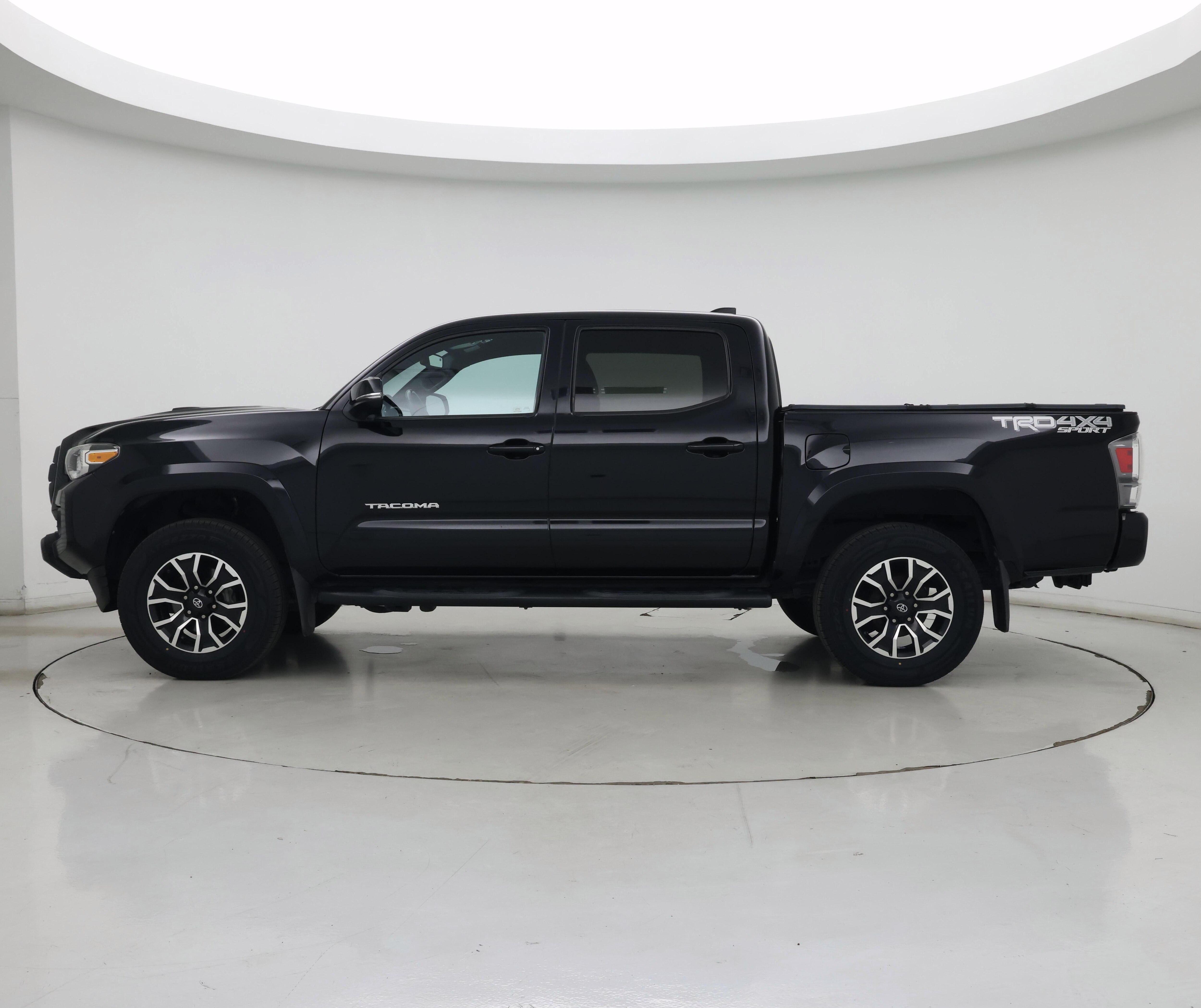 Thumbnail: 2020 Toyota Tacoma - 3