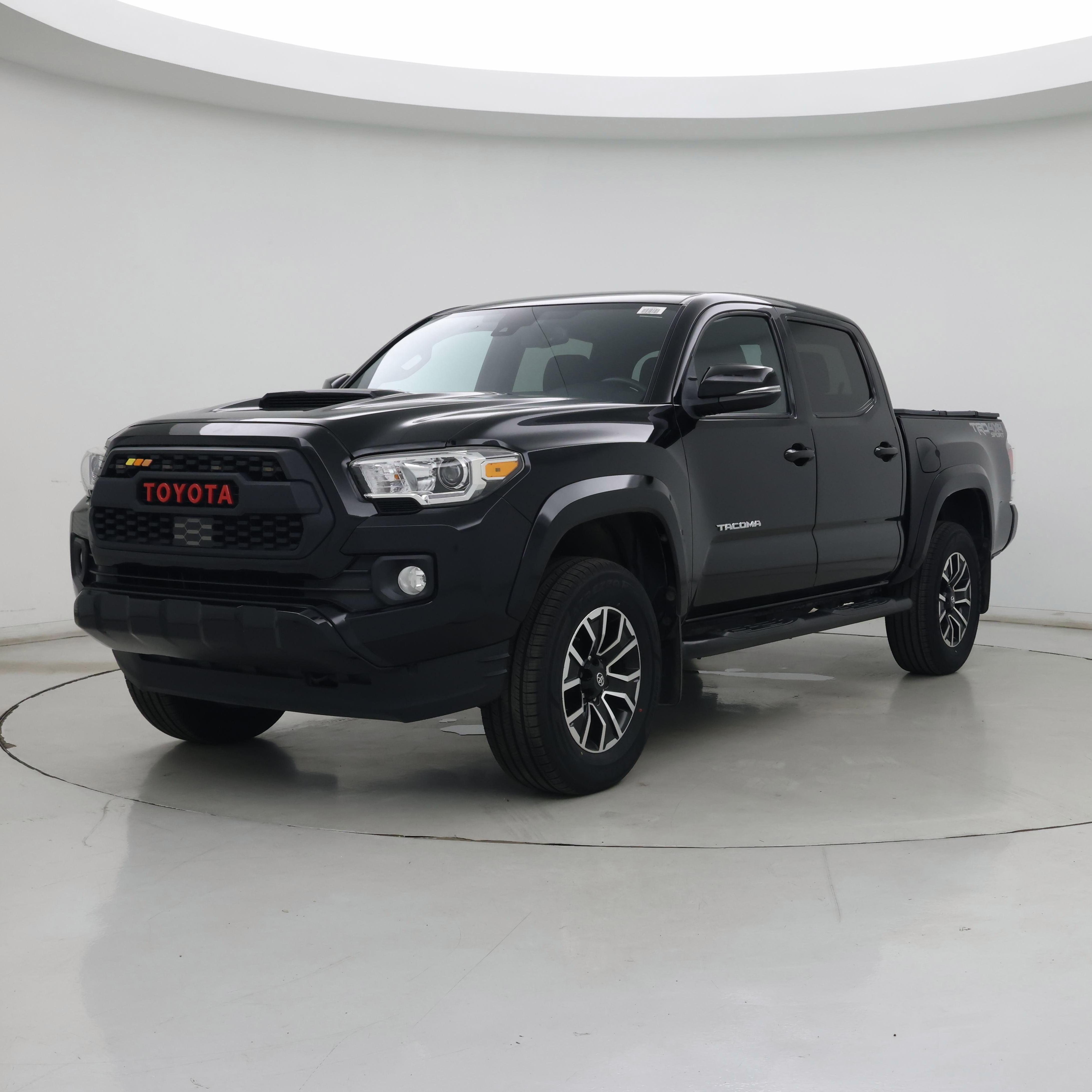 Thumbnail: 2020 Toyota Tacoma - 4