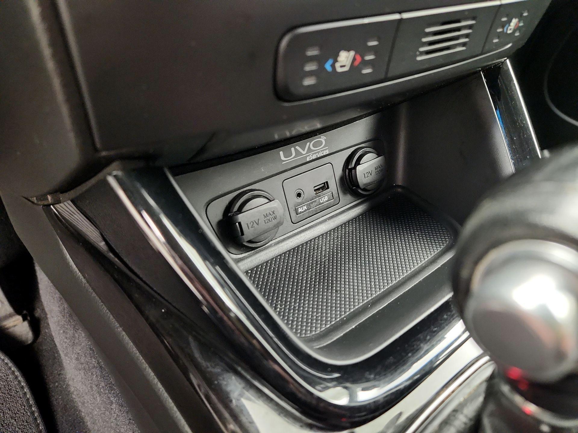 Thumbnail: 2014 Kia Sorento - 19