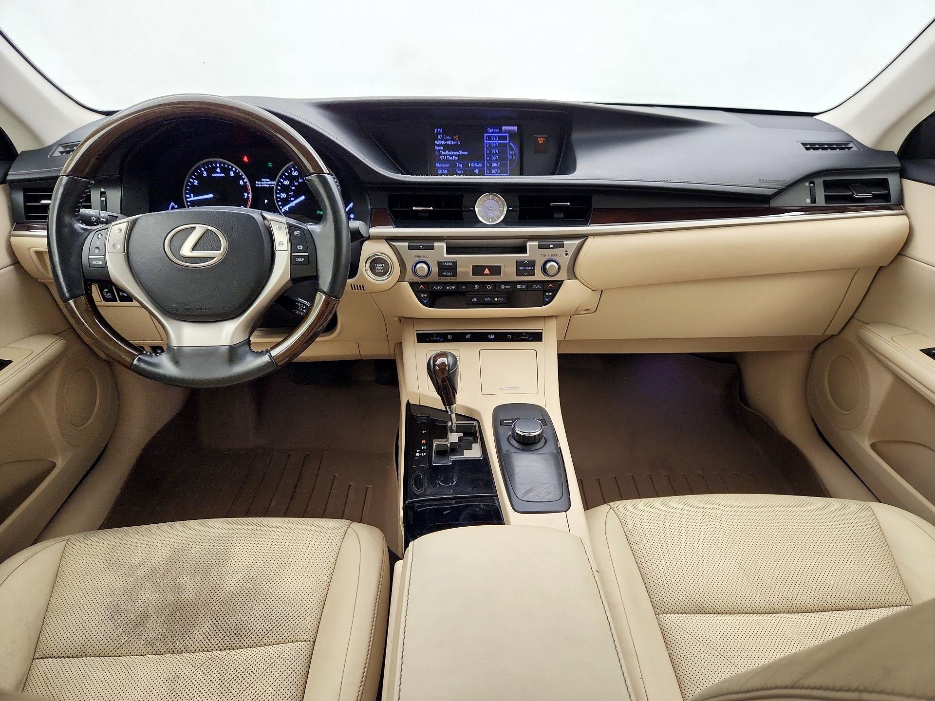 Thumbnail: 2013 Lexus ES - 9