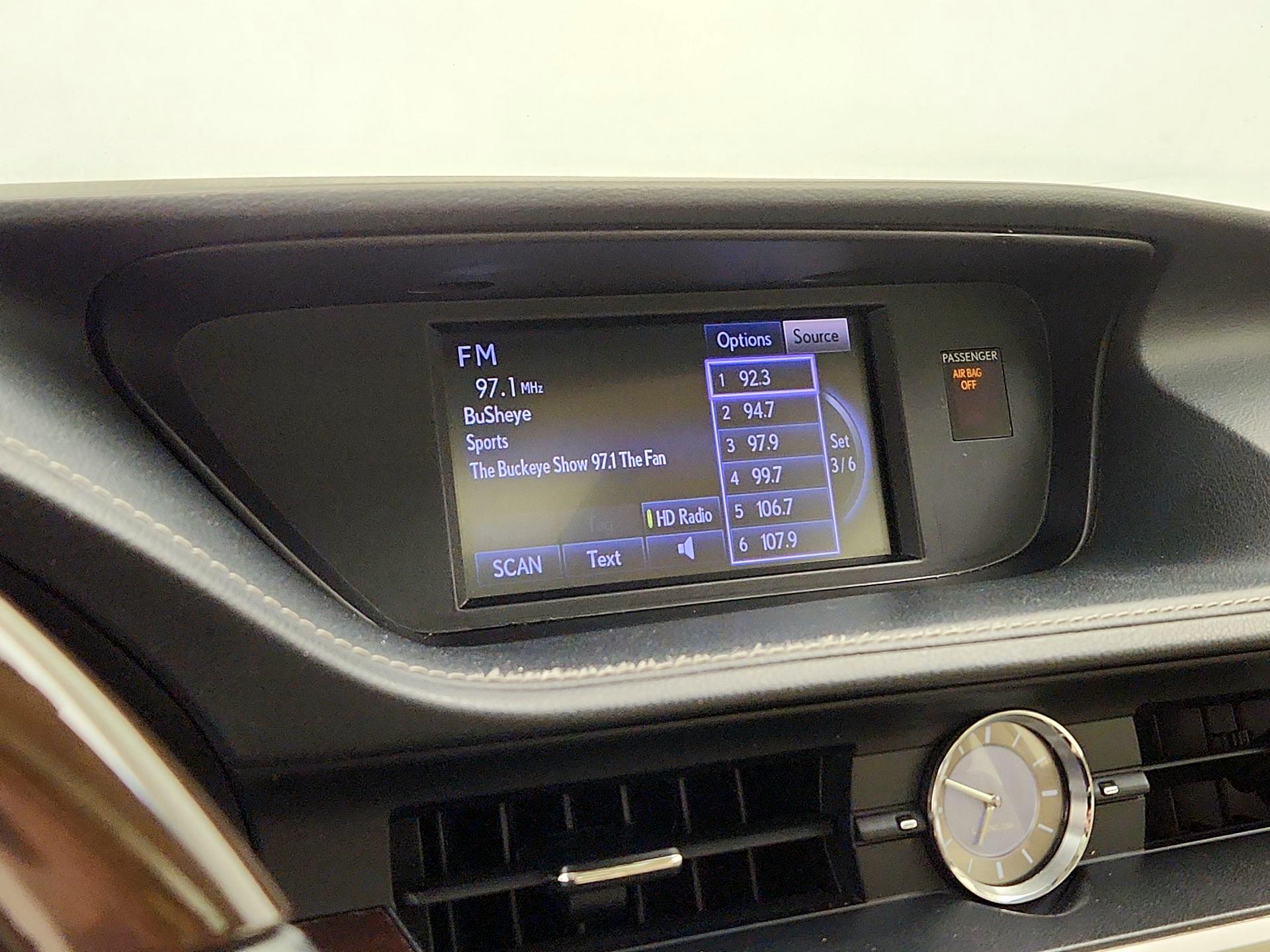 Thumbnail: 2013 Lexus ES - 15