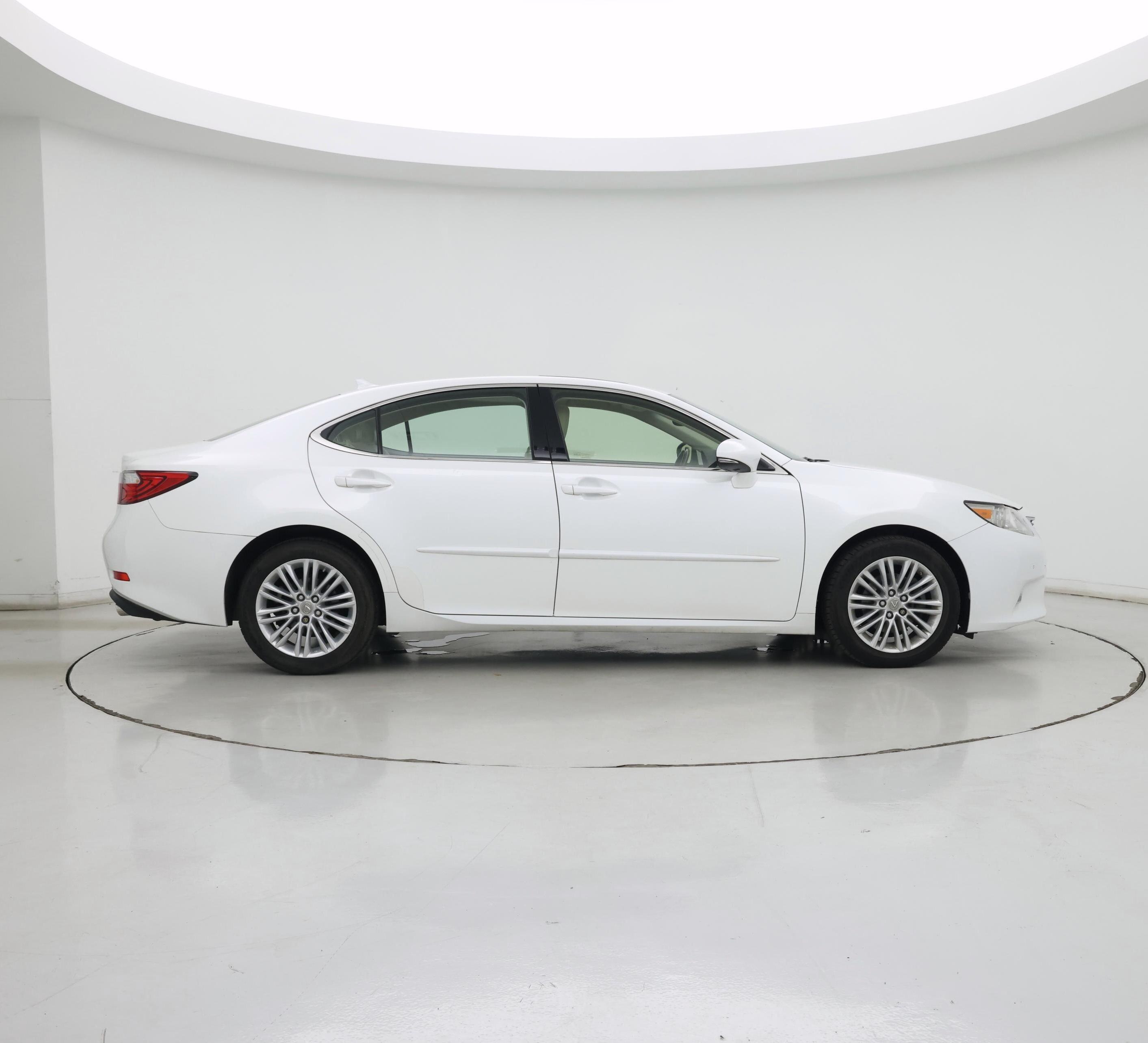 Thumbnail: 2013 Lexus ES - 7
