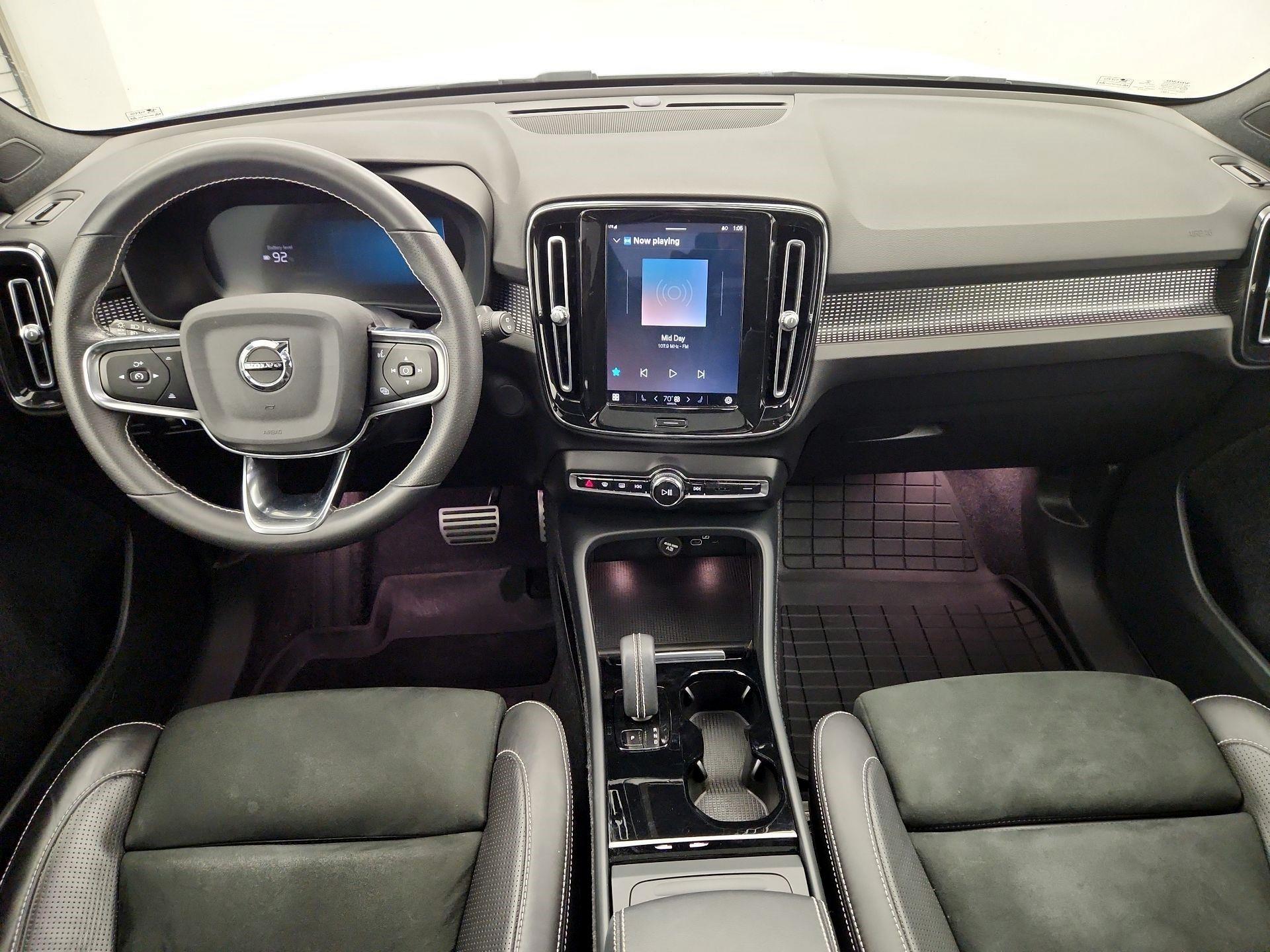 Thumbnail: 2021 Volvo XC40 - 8