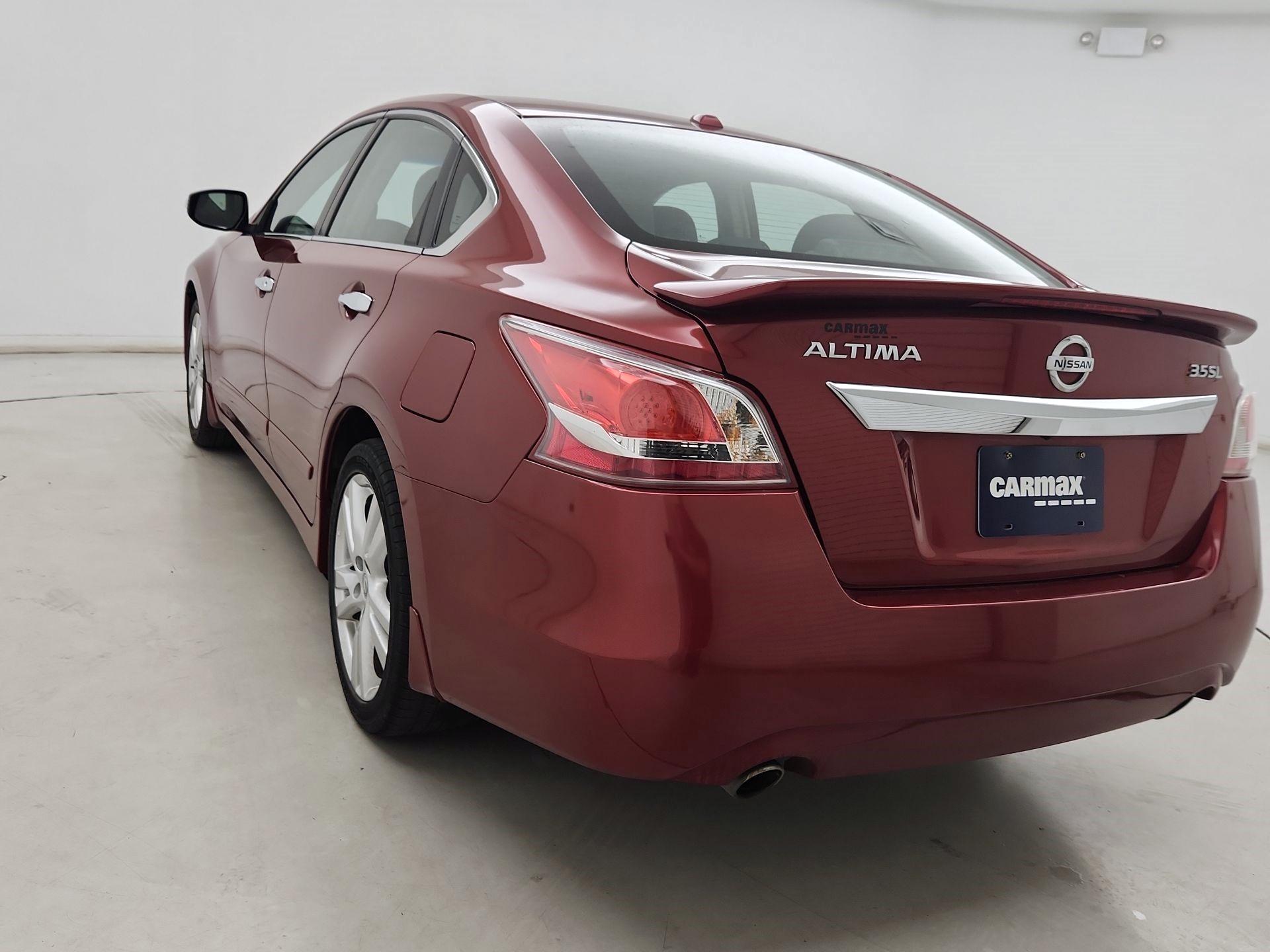 Thumbnail: 2013 Nissan Altima - 7