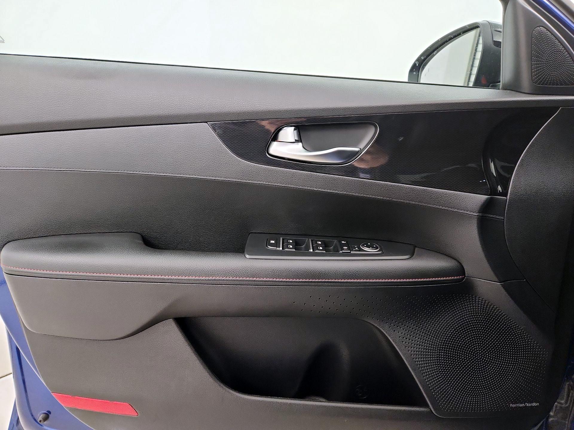 Thumbnail: 2021 Kia Forte - 12