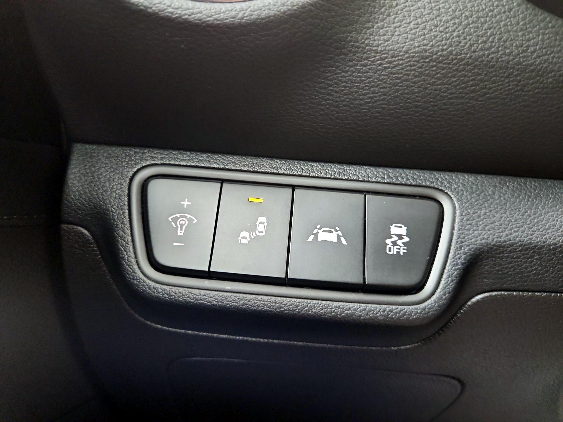 Thumbnail: 2021 Kia Forte - 13