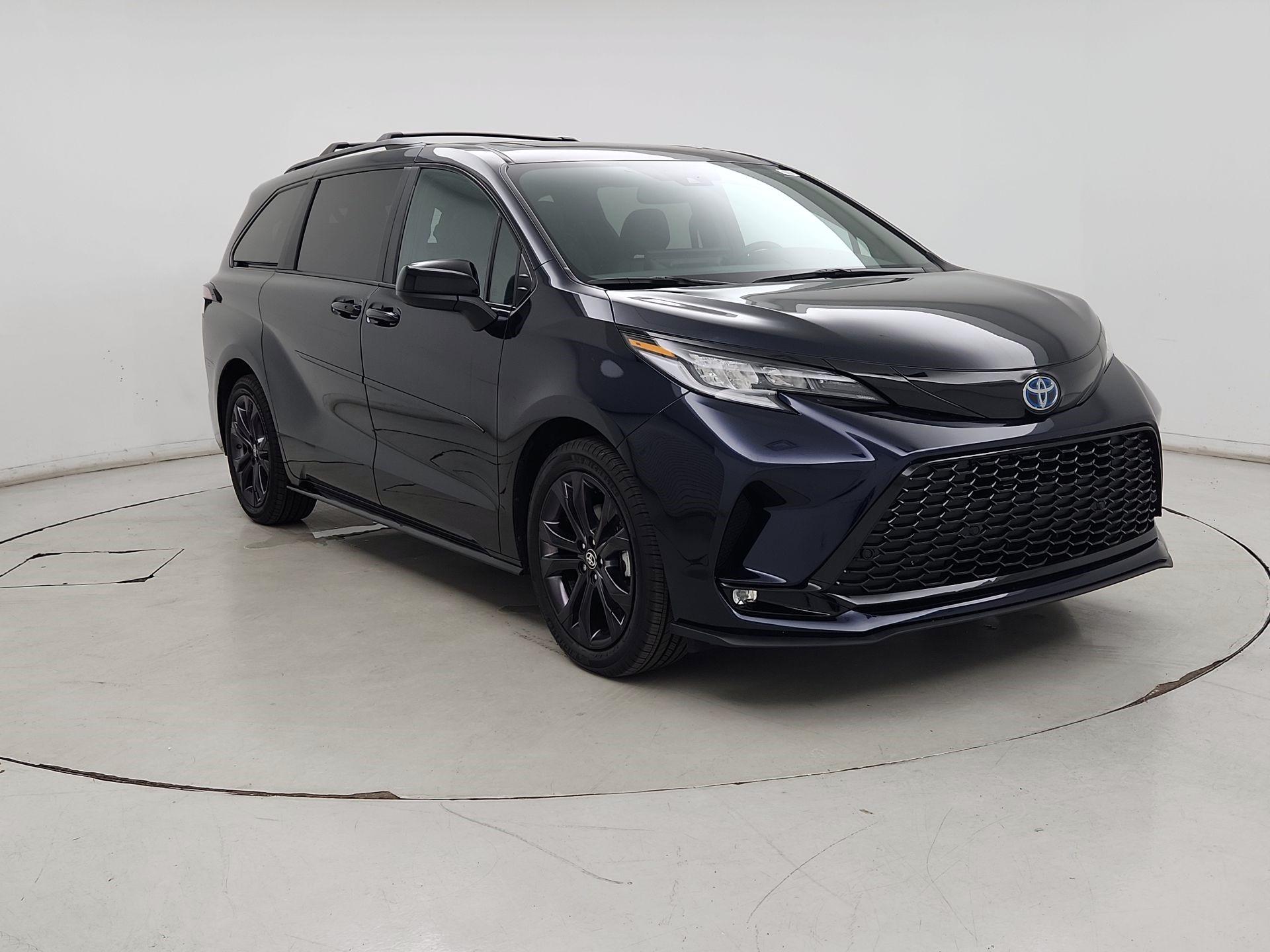 Thumbnail: 2025 Toyota Sienna - 1